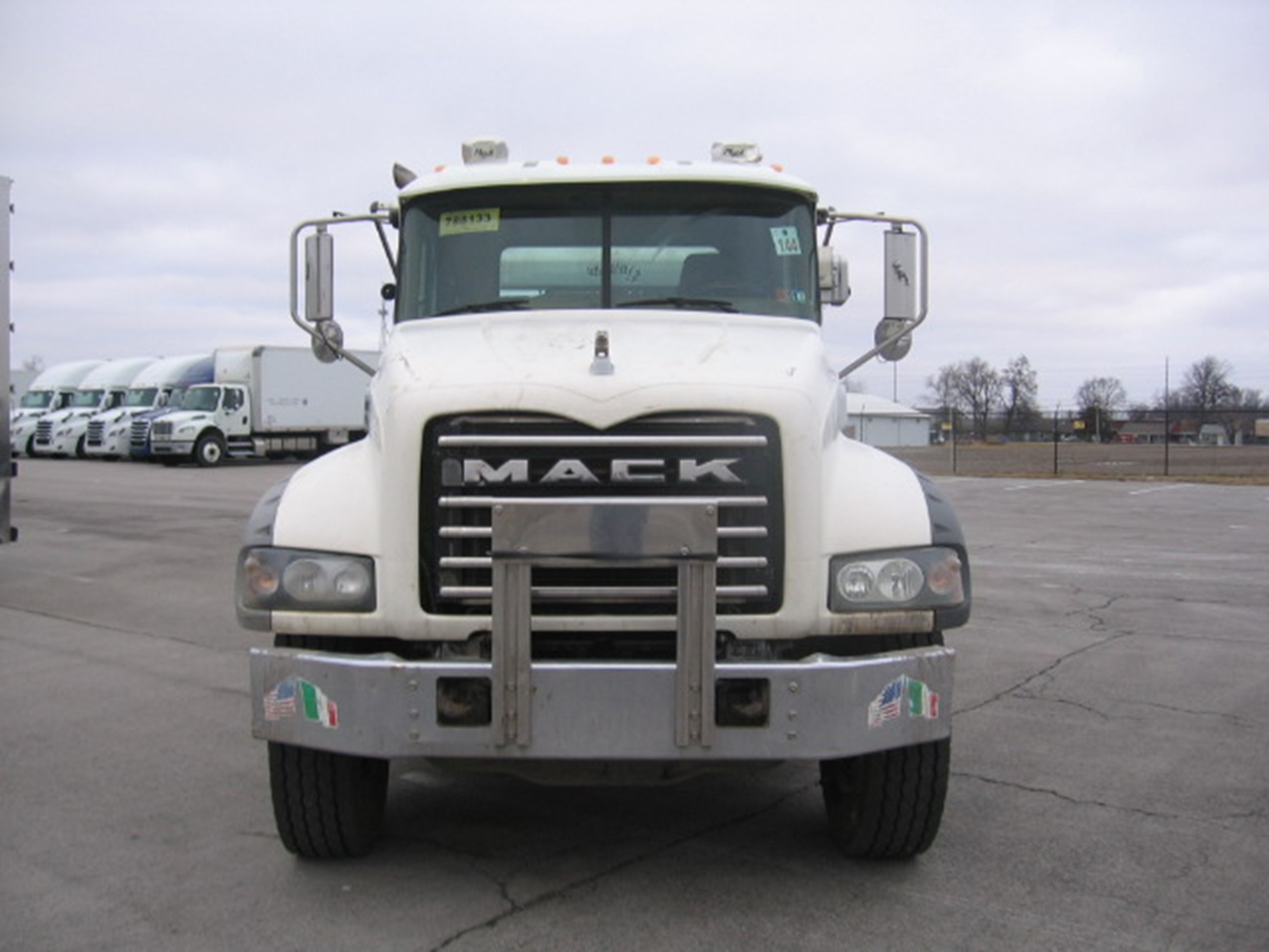 MACK GRANITE Truck Country