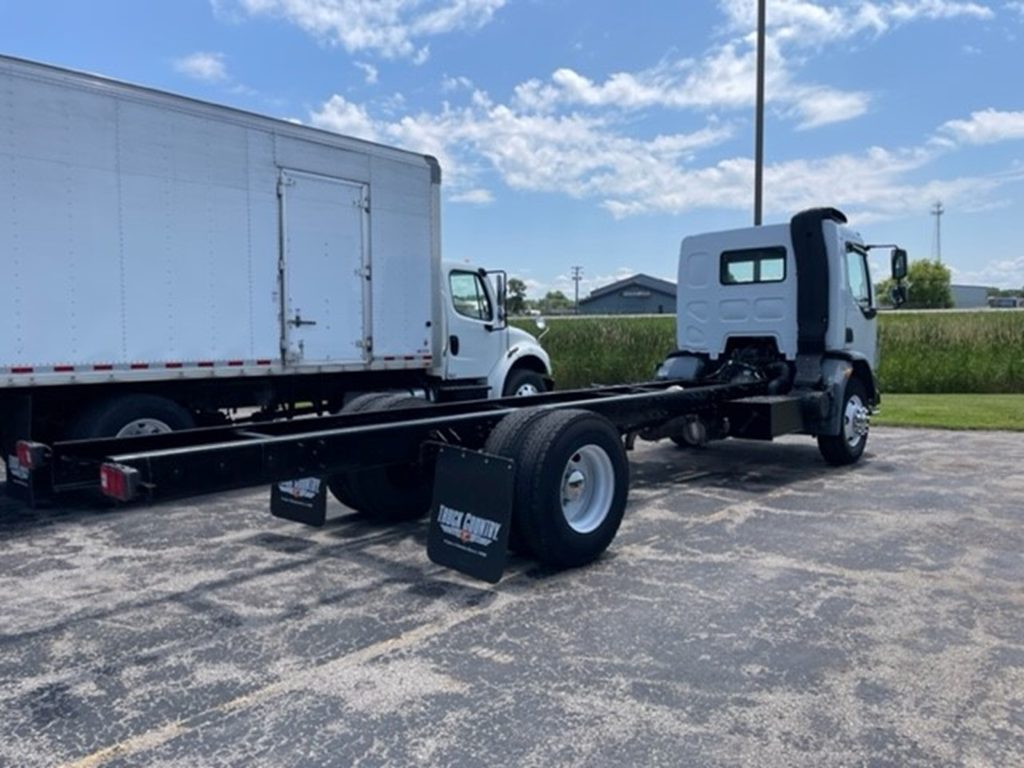 2013 KENWORTH K370 - Truck Country