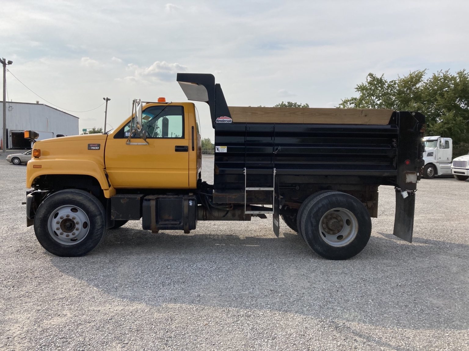 2001 GMC C7500 - Truck Country