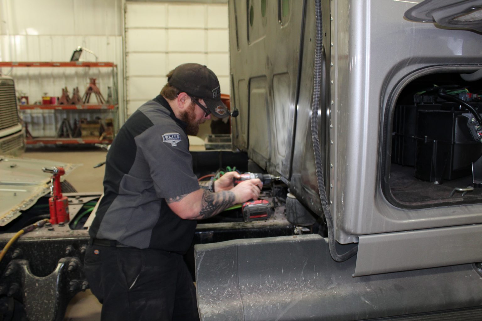 Trailer Repair and Parts Truck Country/Stoops