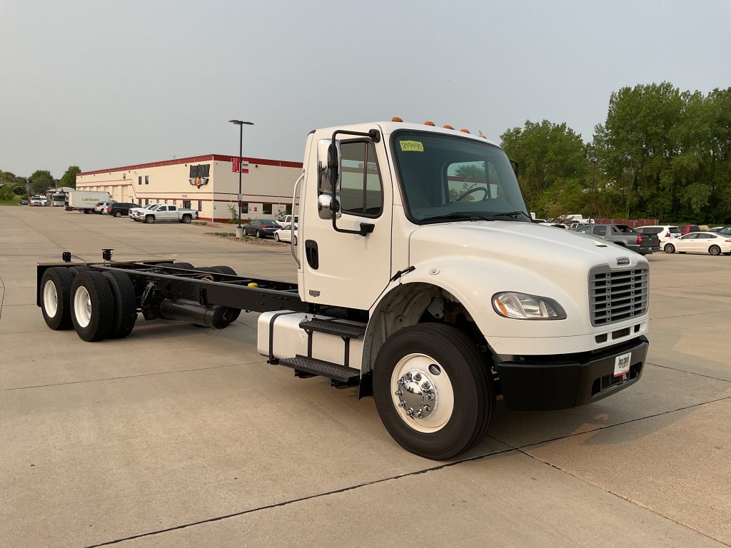 2018 Freightliner M280 - Truck Country