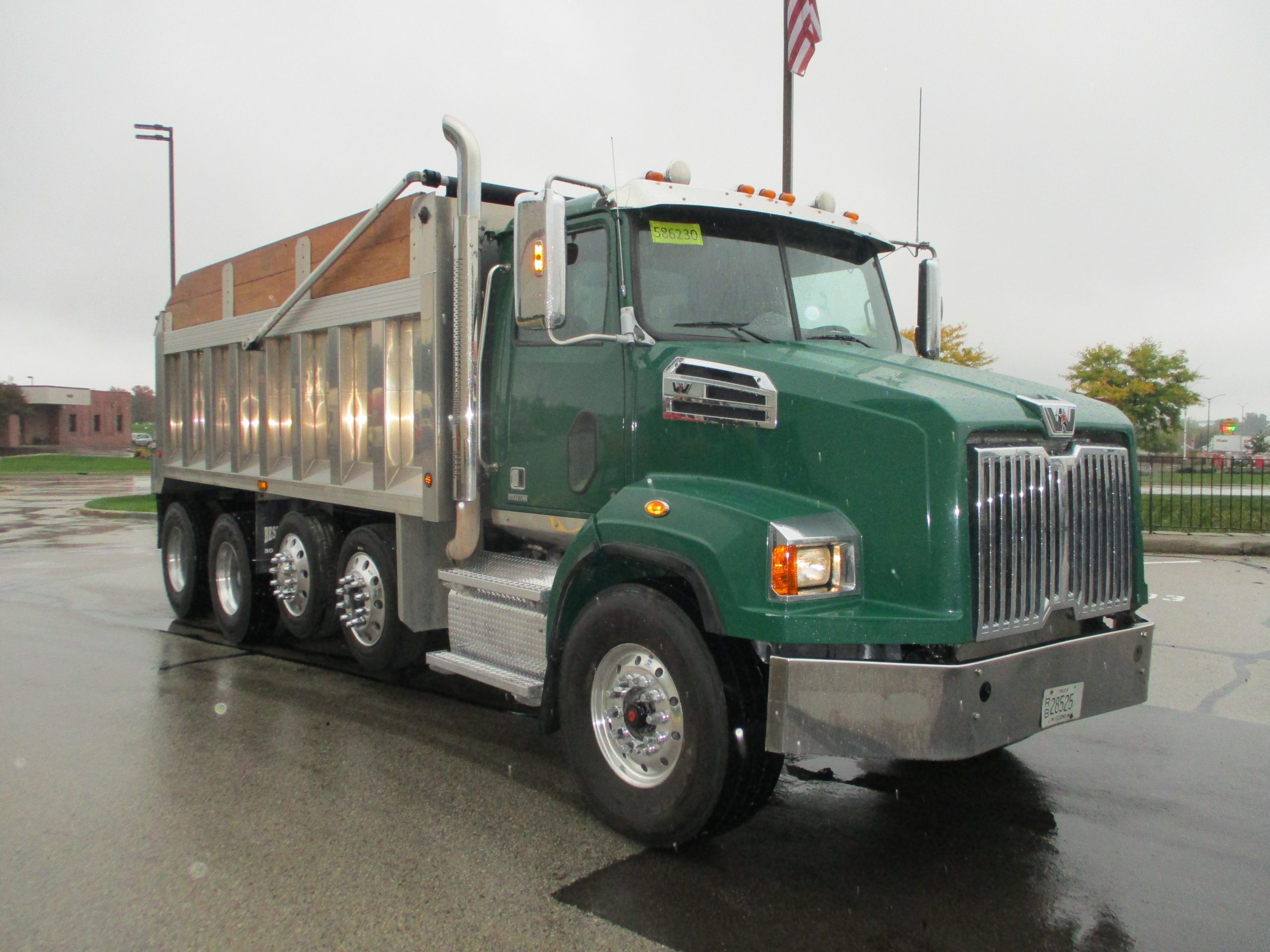 2019 Western Star 4700SB - image 4 of 6