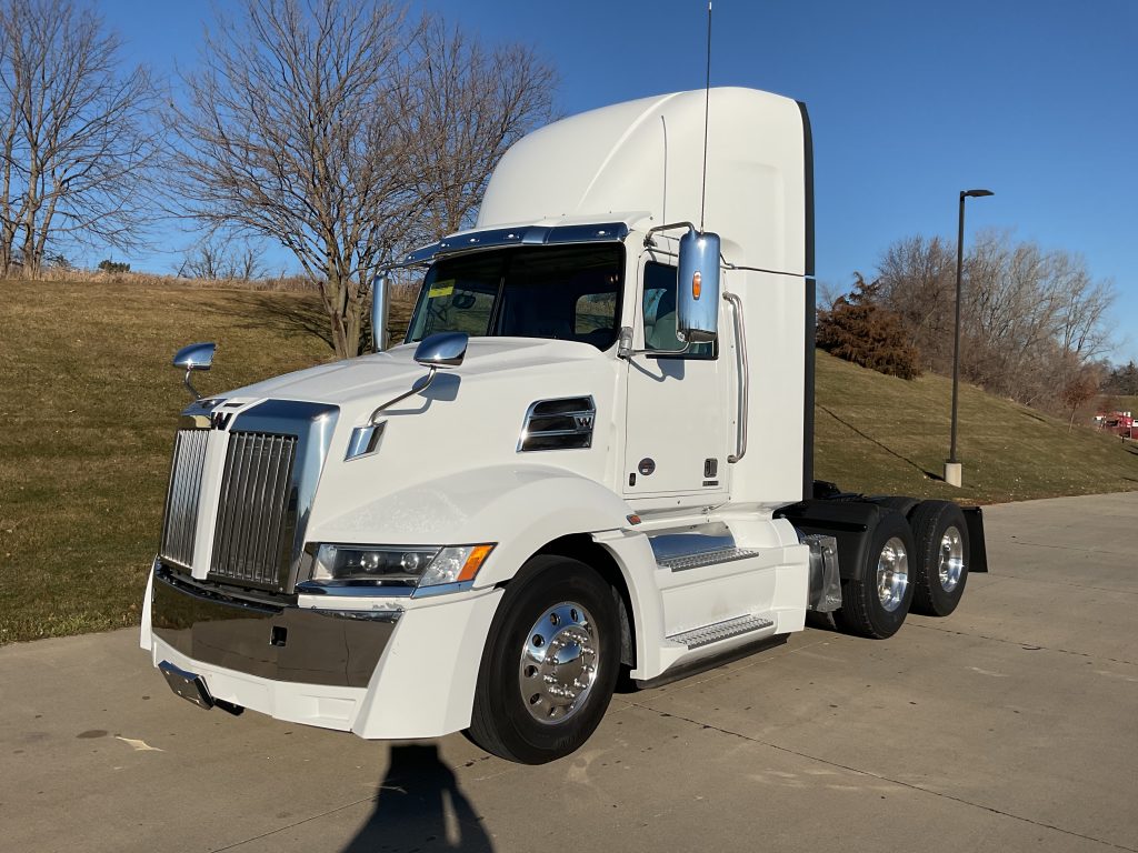 2000 Kenworth T800 - Truck Country