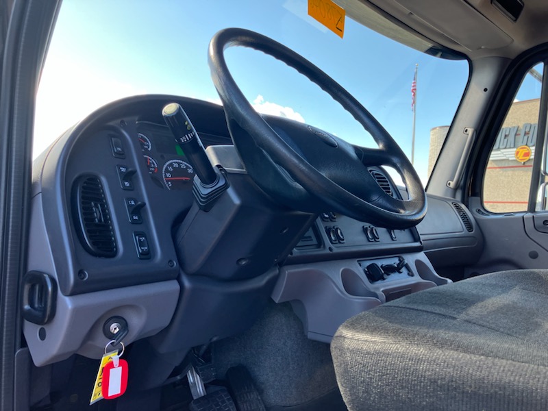 2018 Freightliner M280 - image 4 of 4