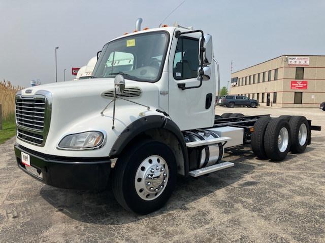 2014 Freightliner M2112 - image 1 of 4