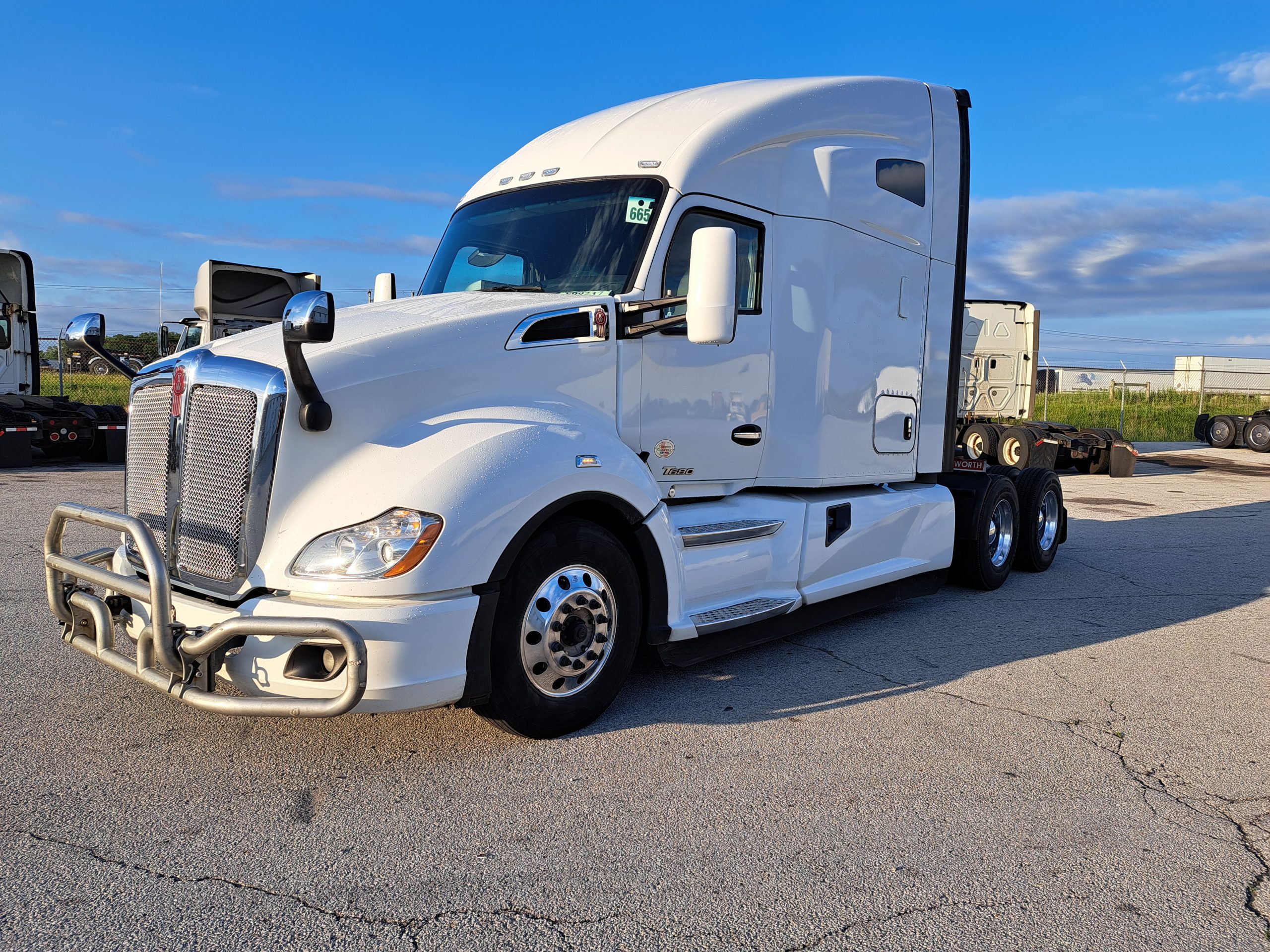 2020 Kenworth T680 - image 1 of 6