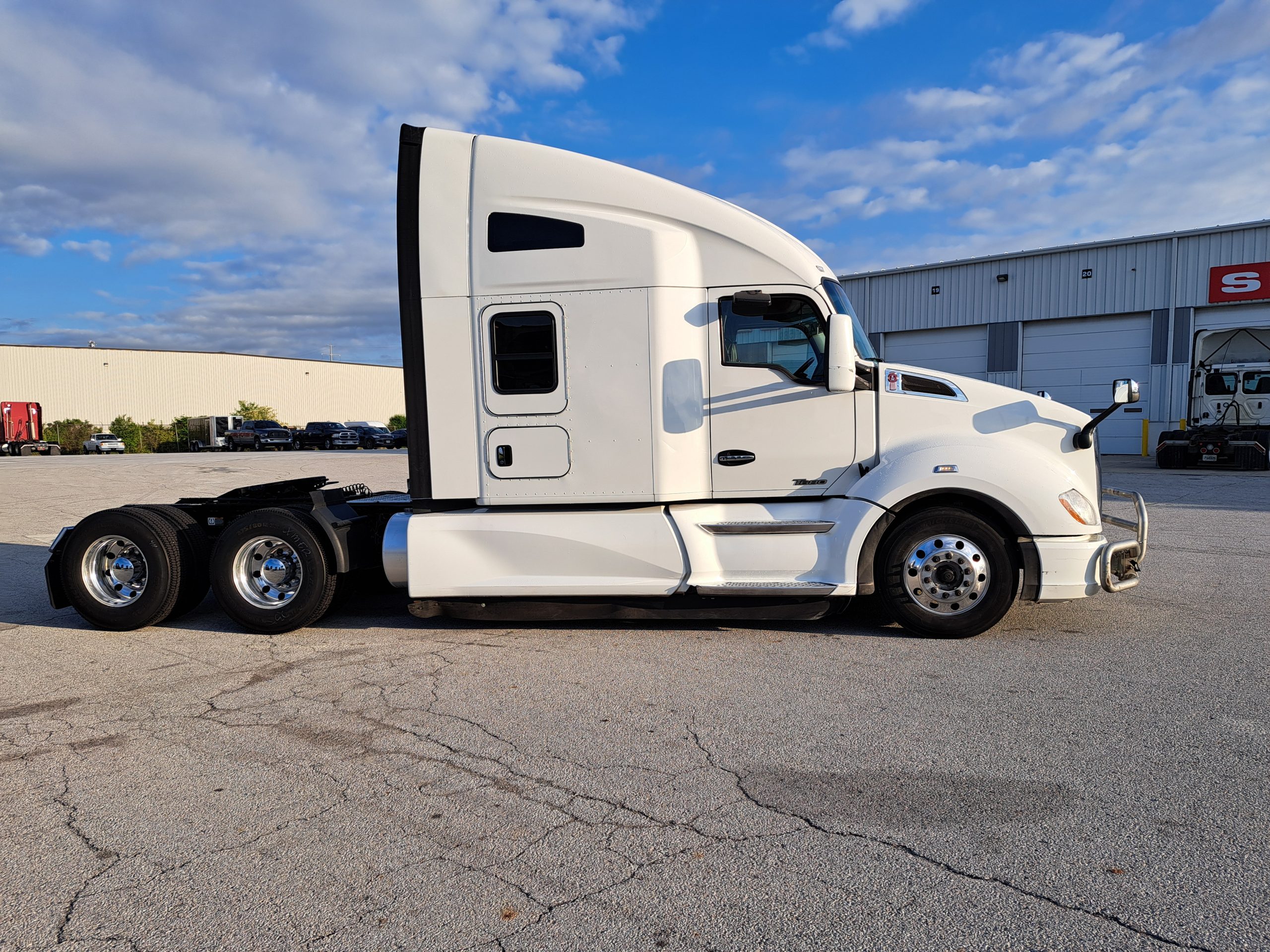 2020 Kenworth T680 - image 6 of 6