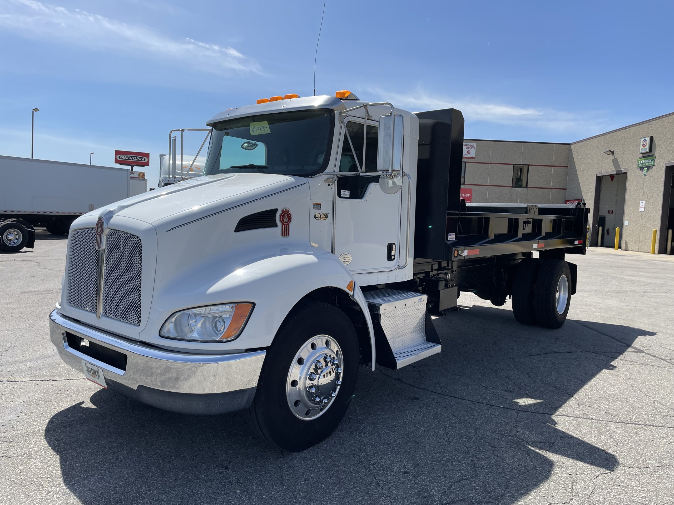 2012 Kenworth T270 - image 1 of 6