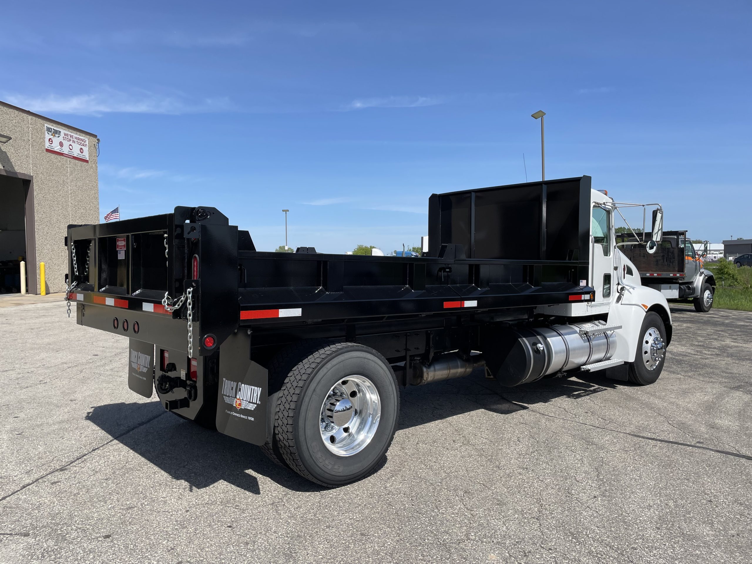 2012 Kenworth T270 - image 5 of 6