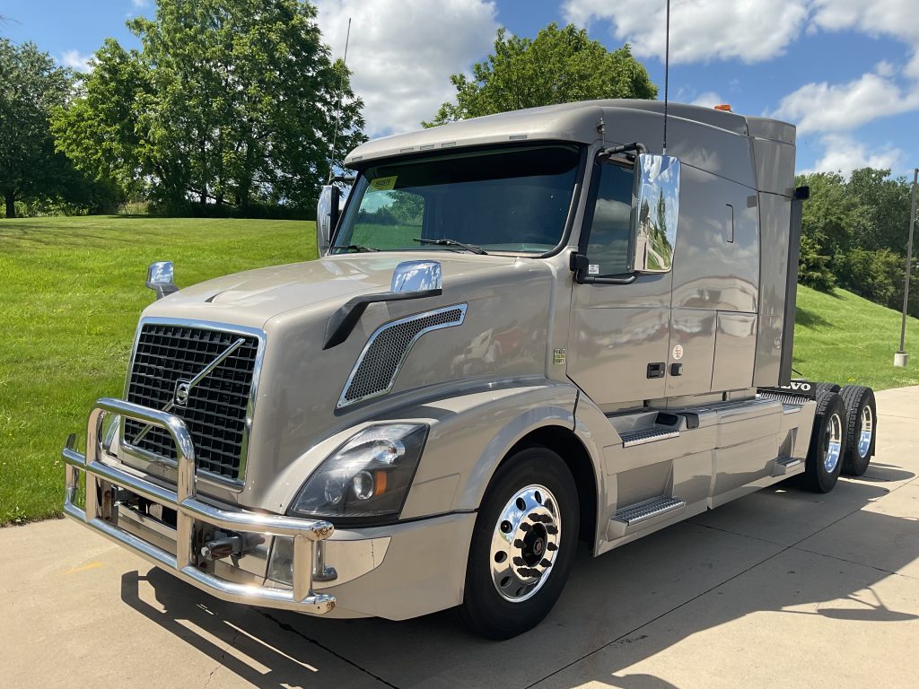 2017 Volvo VNL670 - Truck Country