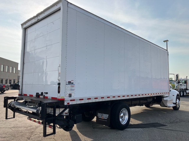 2018 Peterbilt 337 - image 3 of 5