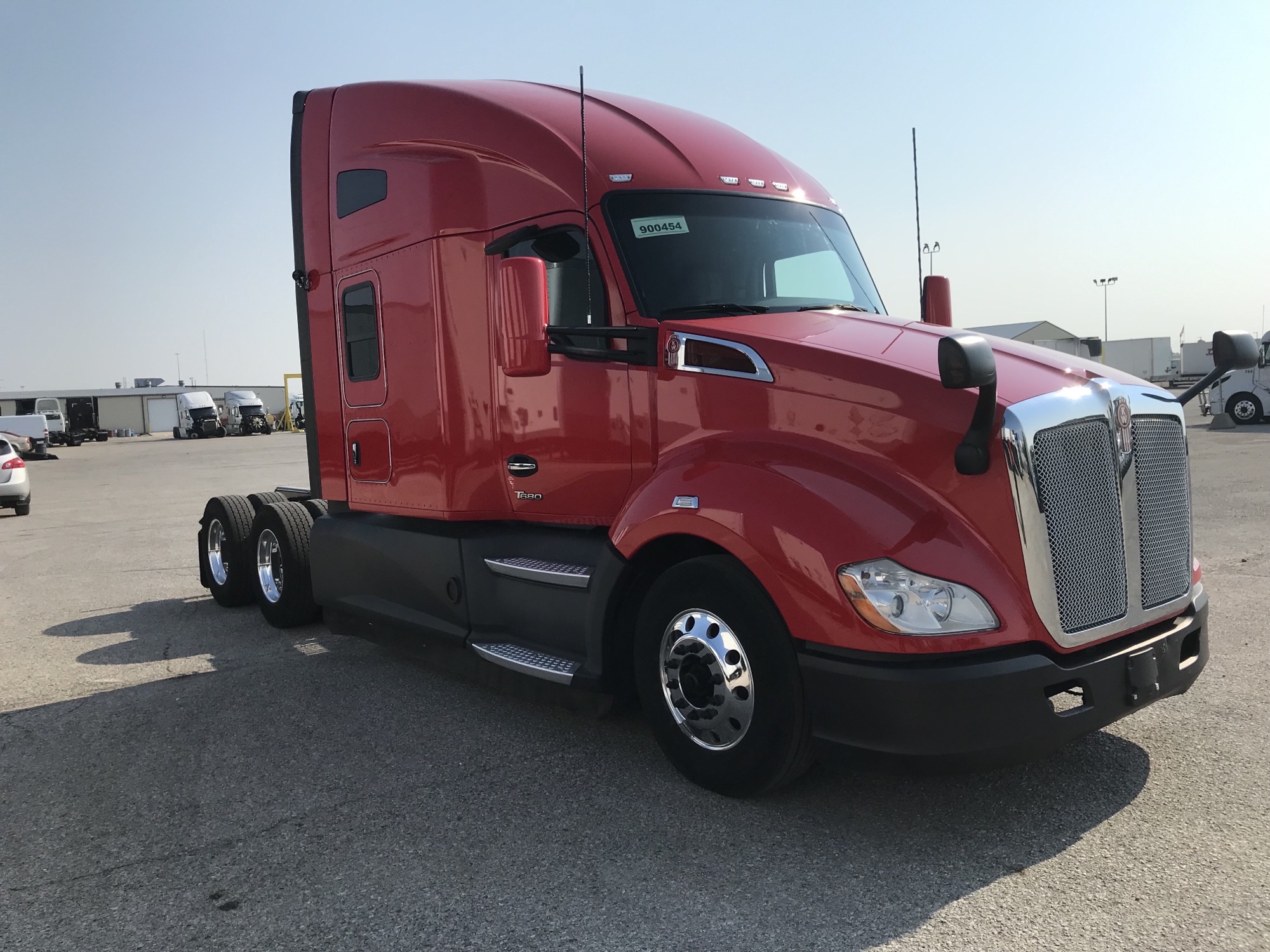 2022 Kenworth T680 - image 3 of 5