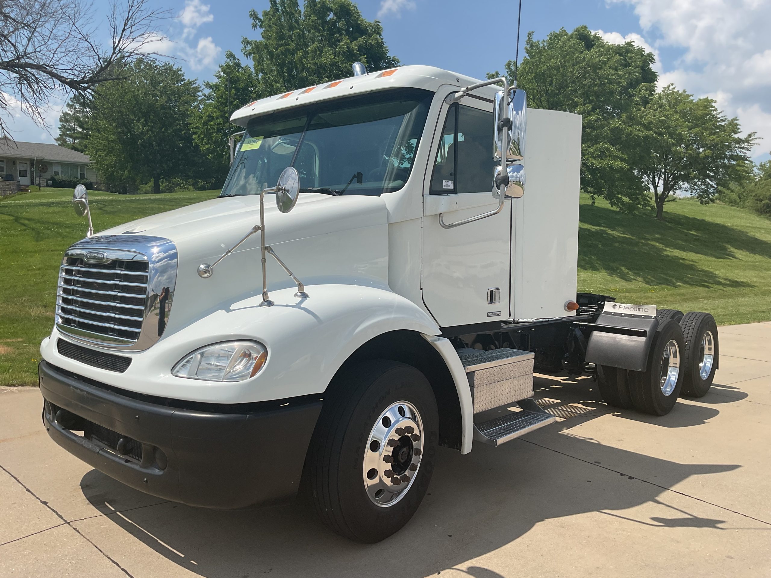 2006 Freightliner C112 - image 1 of 6