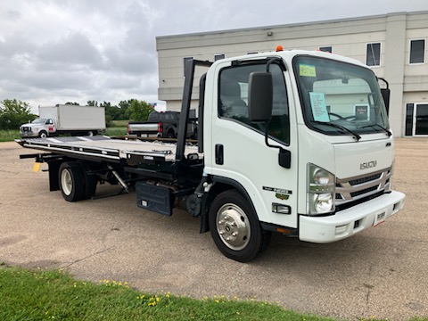 2021 Isuzu NPR - image 2 of 6