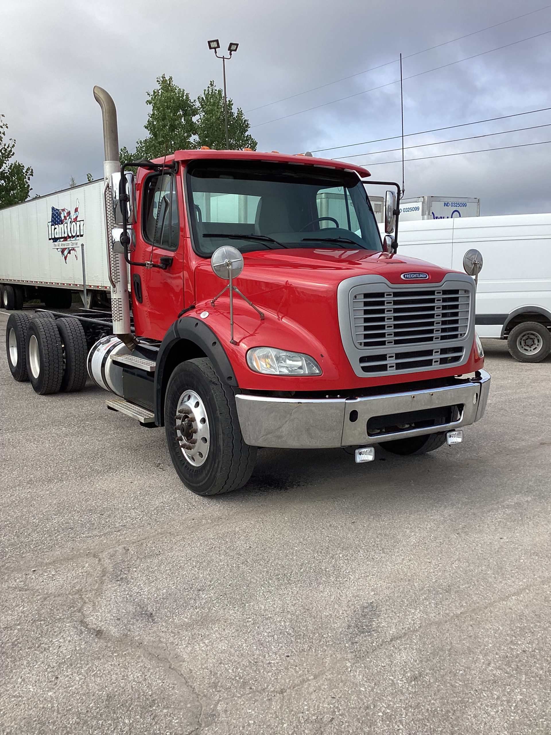 2017 Freightliner M2112 - image 3 of 6