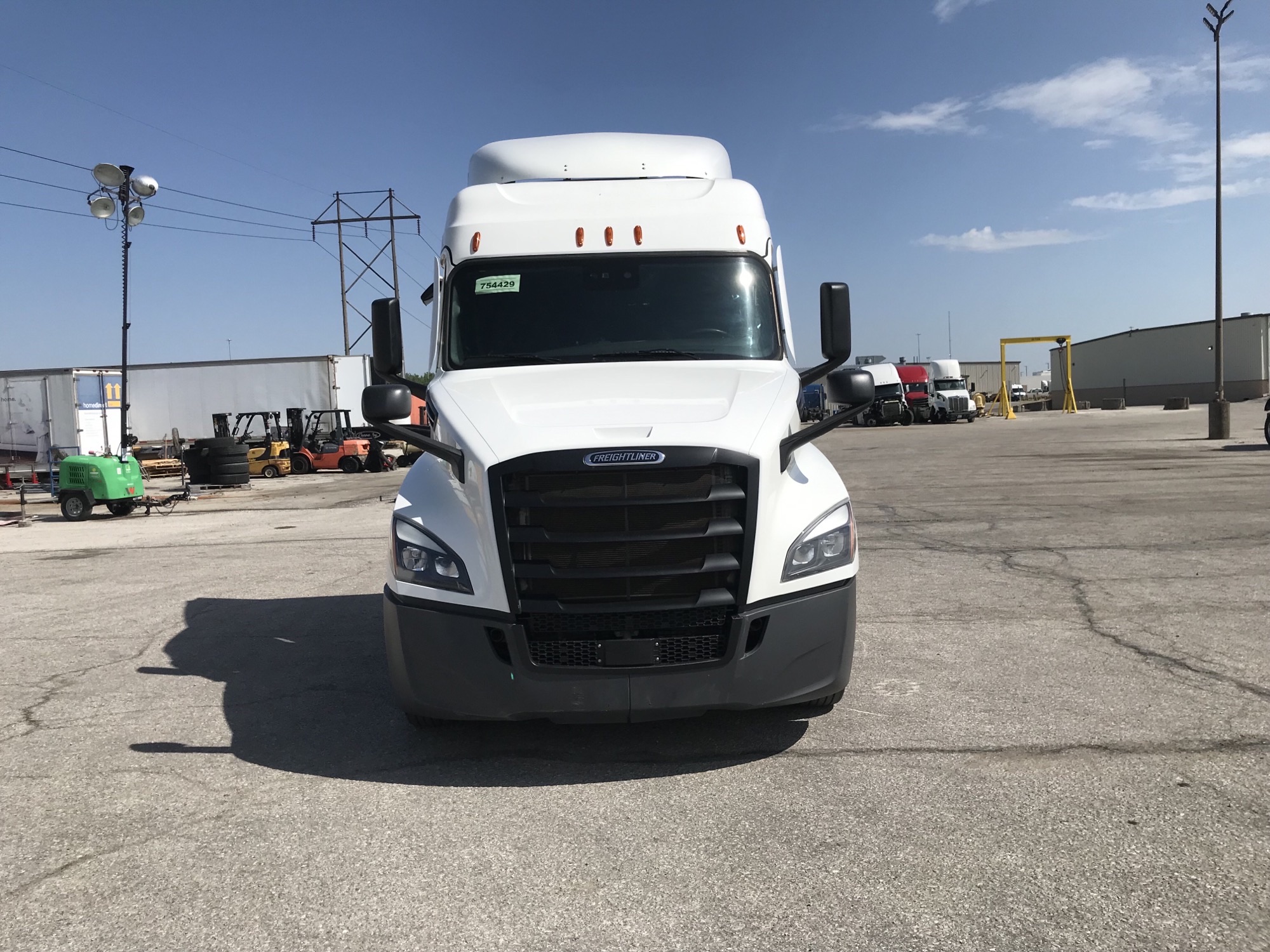 2023 Freightliner PT126 - image 2 of 6