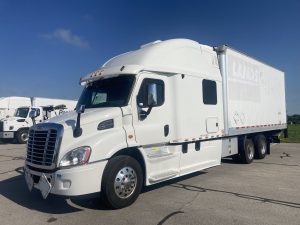 2015 Freightliner CA113 068PM00000G0SKr