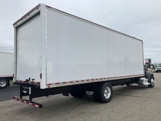 2018 Peterbilt 337 - image 3 of 5