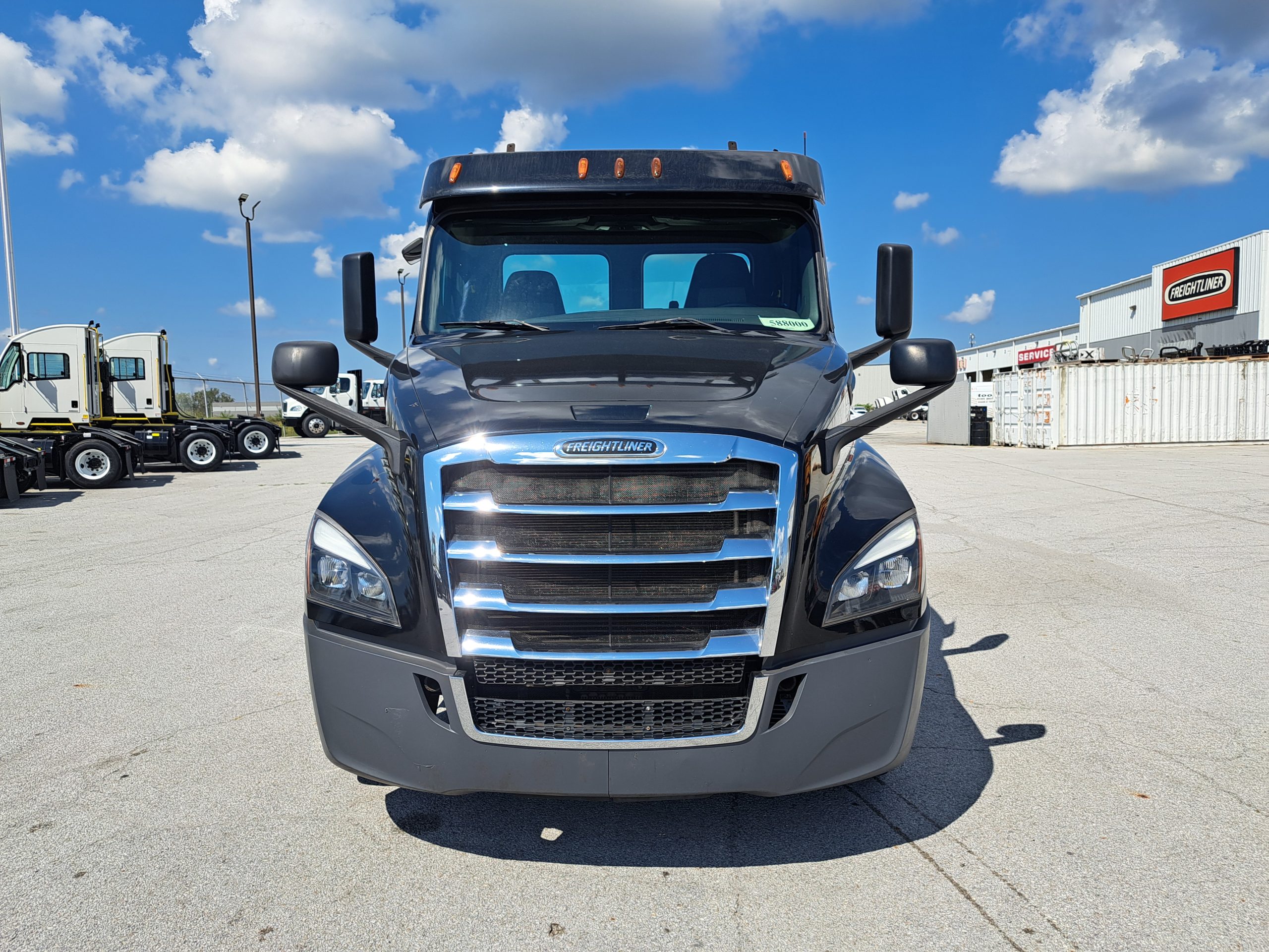 2018 Freightliner PT126 - image 2 of 6