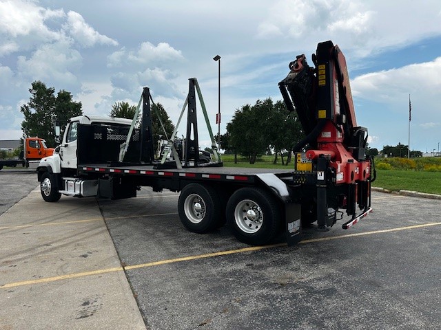 2017 Freightliner 114SD - image 5 of 6