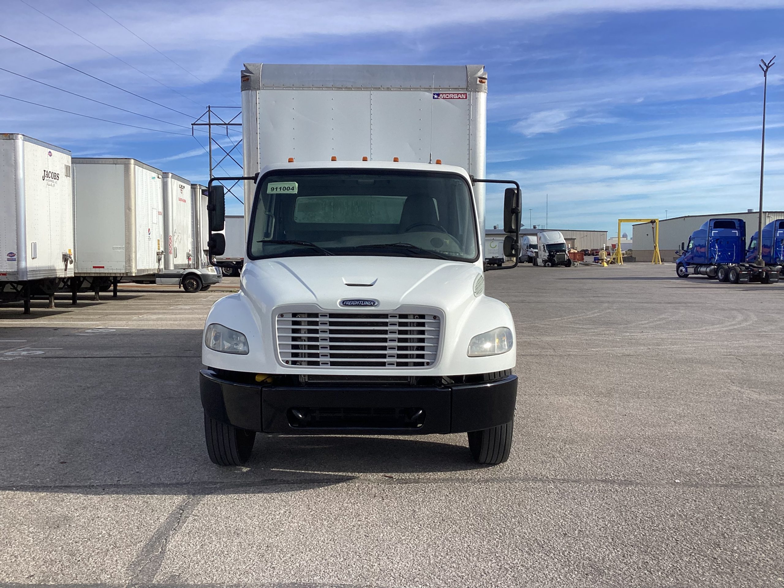 2018 Freightliner M2 106 - image 2 of 4