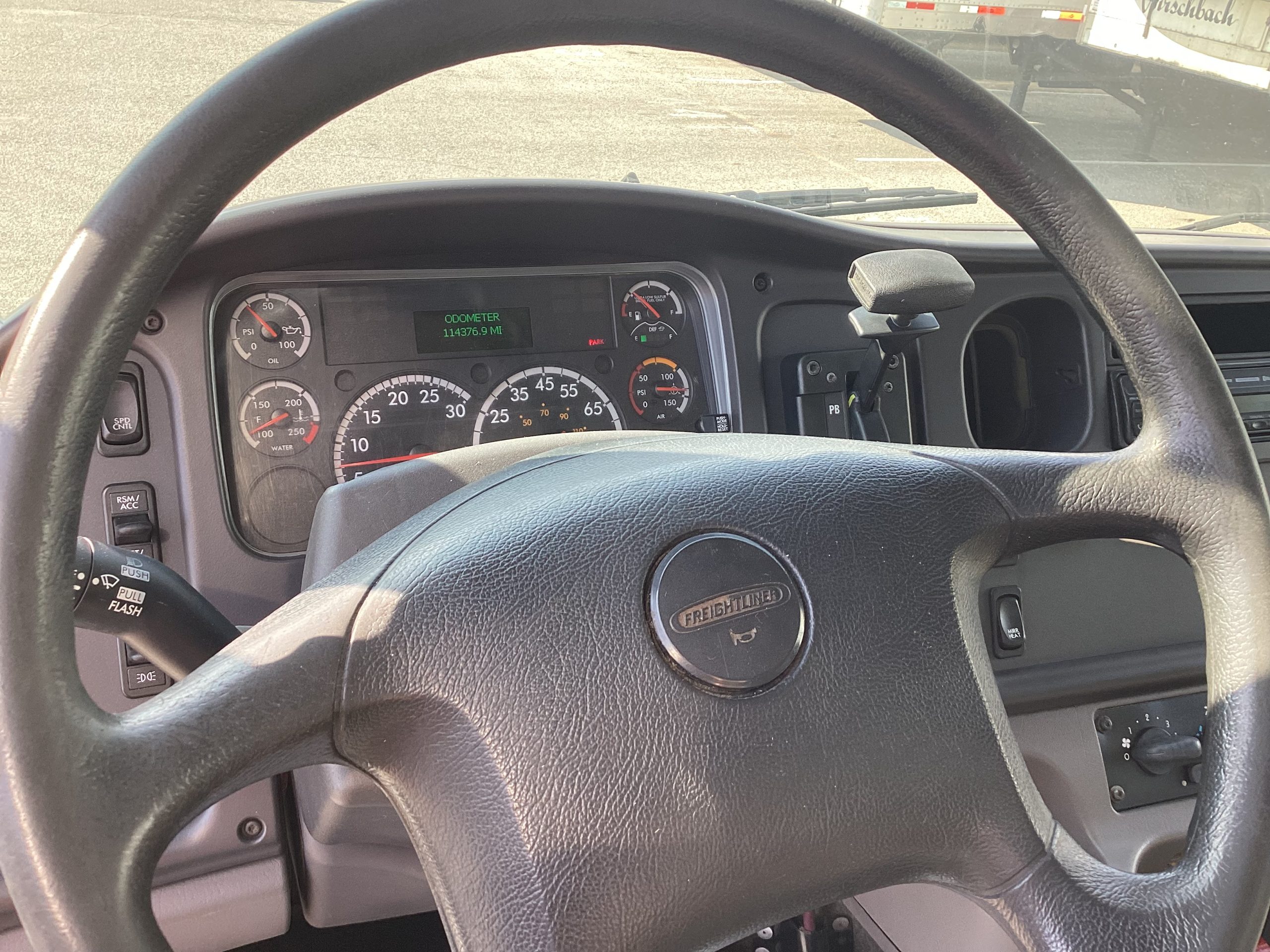 2016 Freightliner M2 106 - image 6 of 6