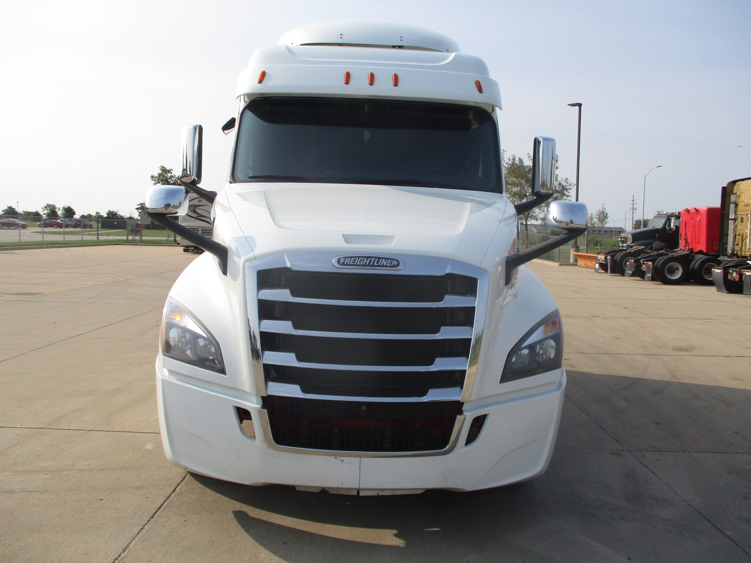 2020 Freightliner PT126 - image 2 of 6