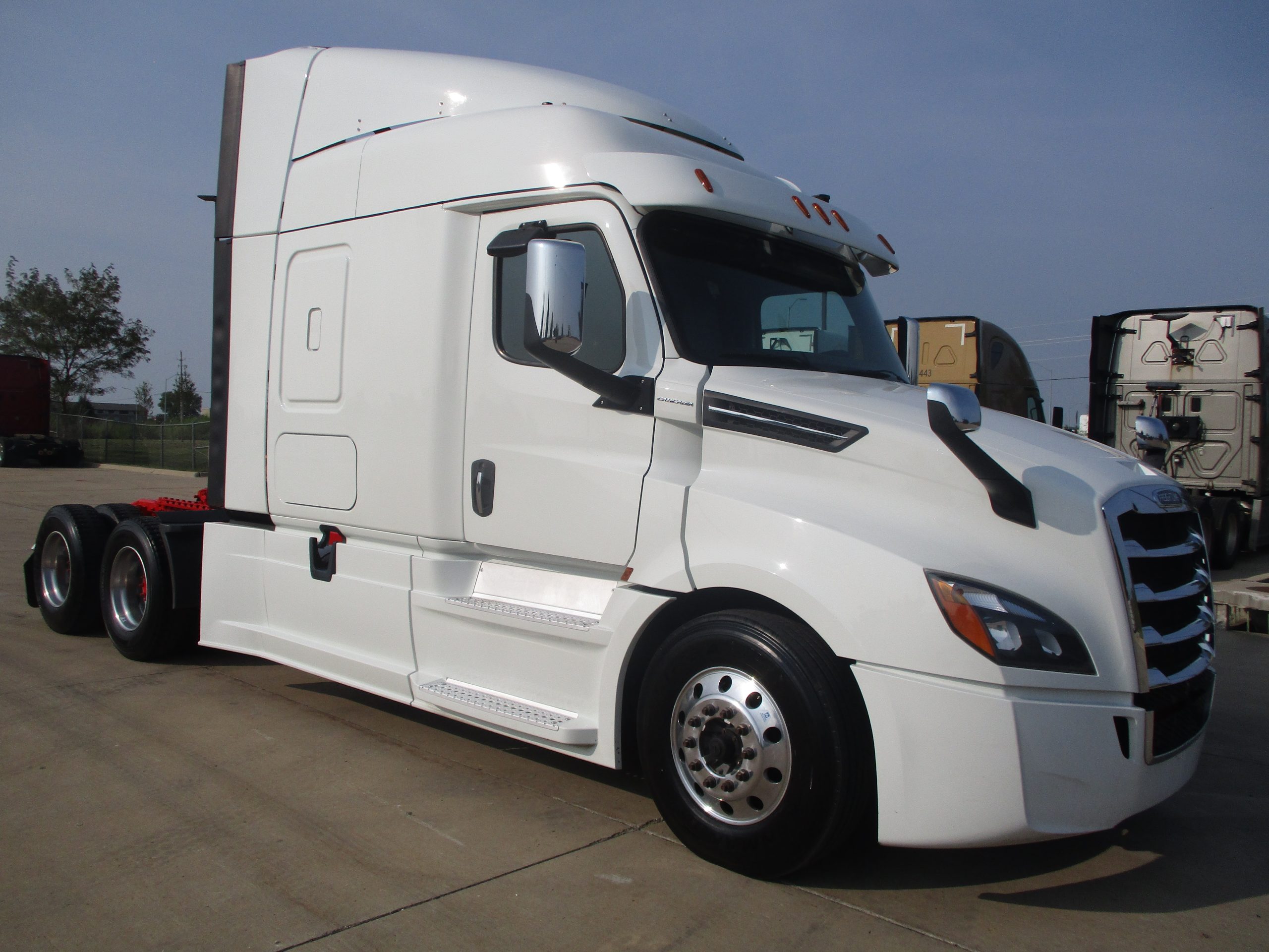 2020 Freightliner PT126 - image 3 of 6