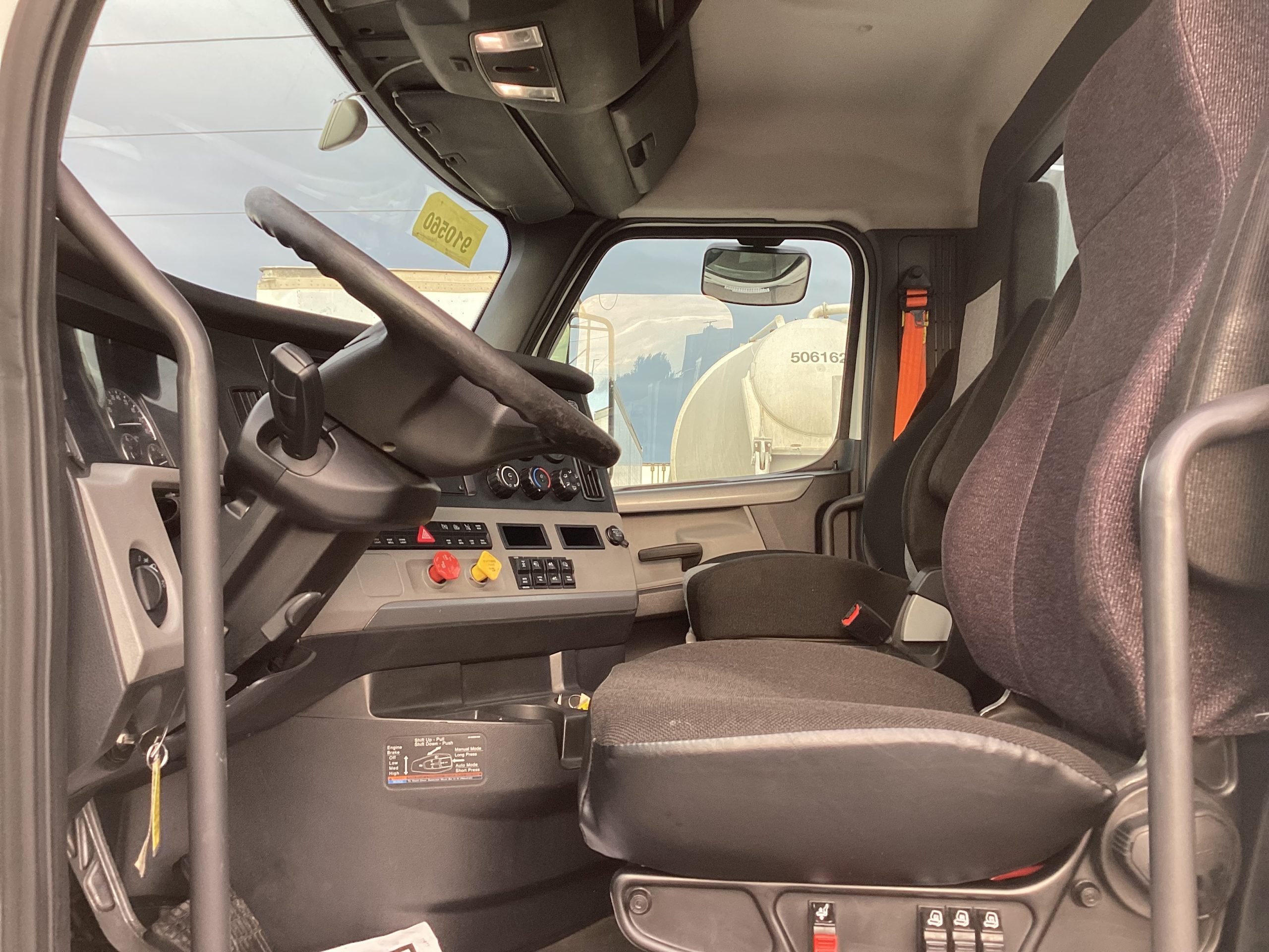 2019 Freightliner PT126 - image 5 of 6