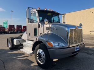 2018 Peterbilt 337 068PM00000JKF4q