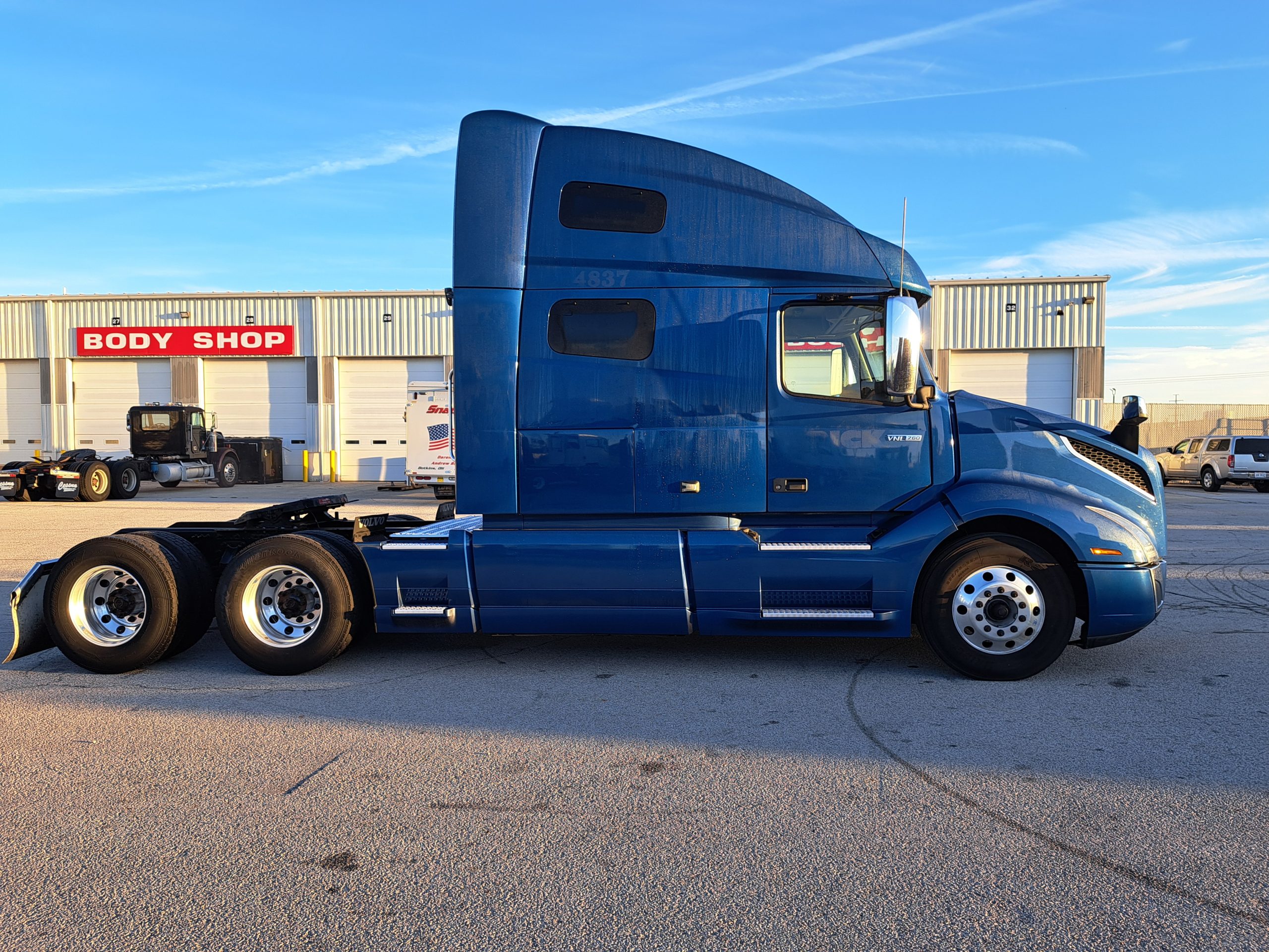 2021 Volvo VNL760 - image 6 of 6