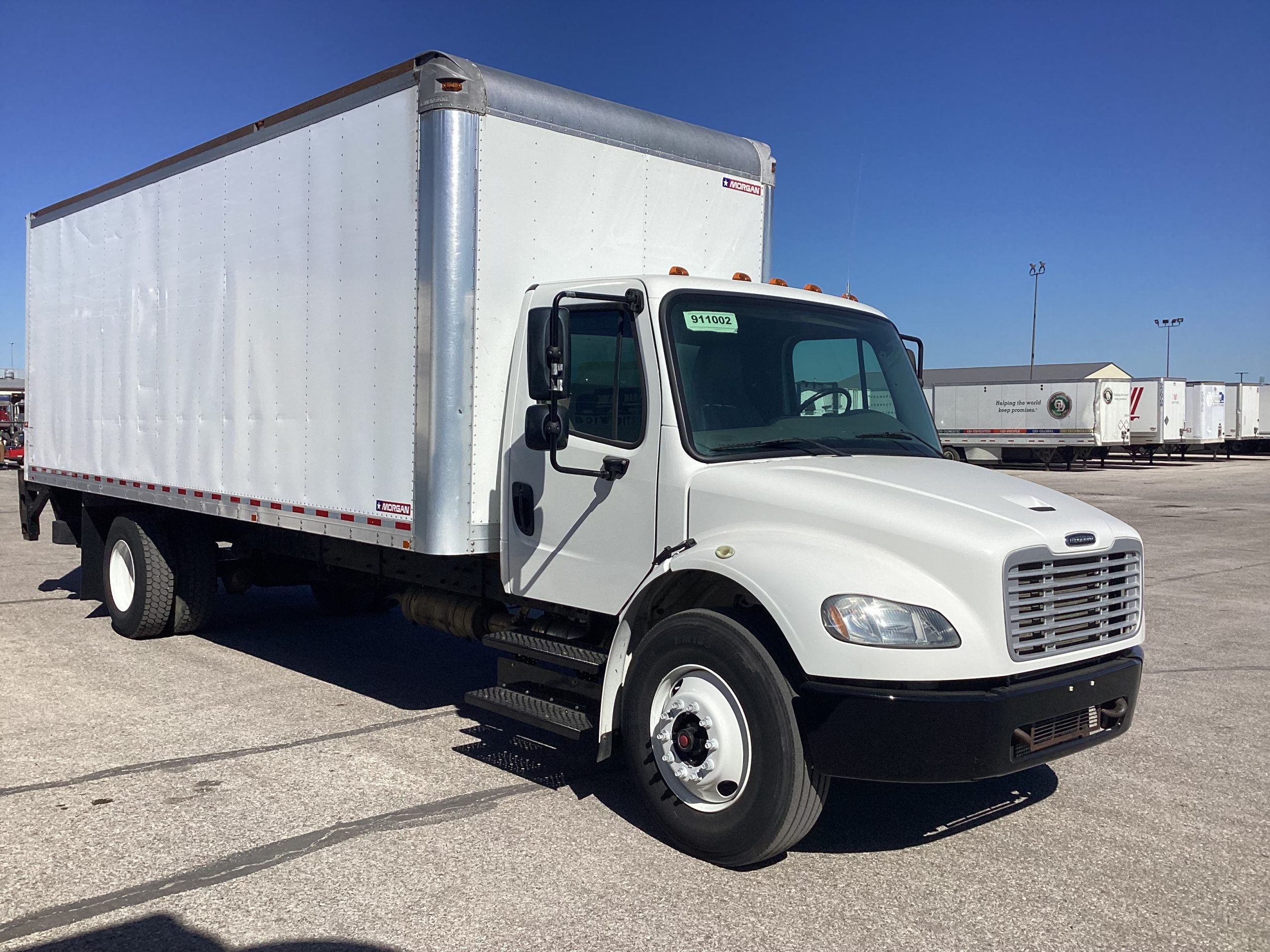 2017 Freightliner M2 106 - image 3 of 6