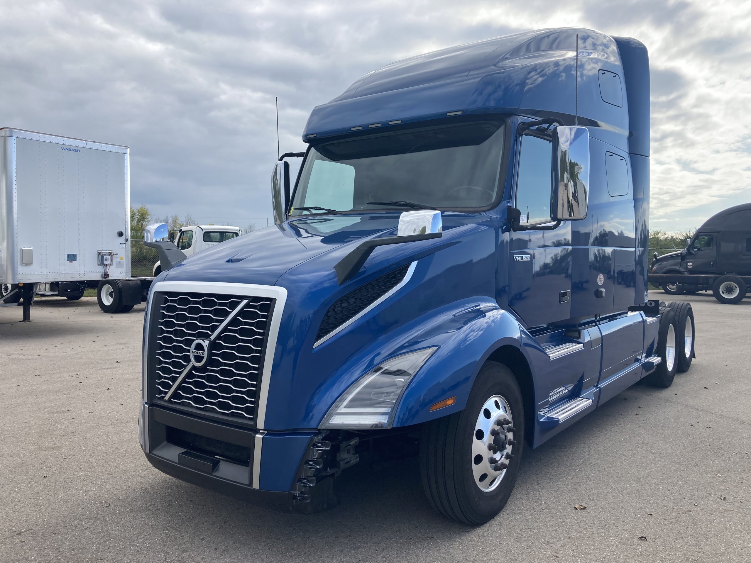 2021 Volvo VNL760 - image 1 of 1