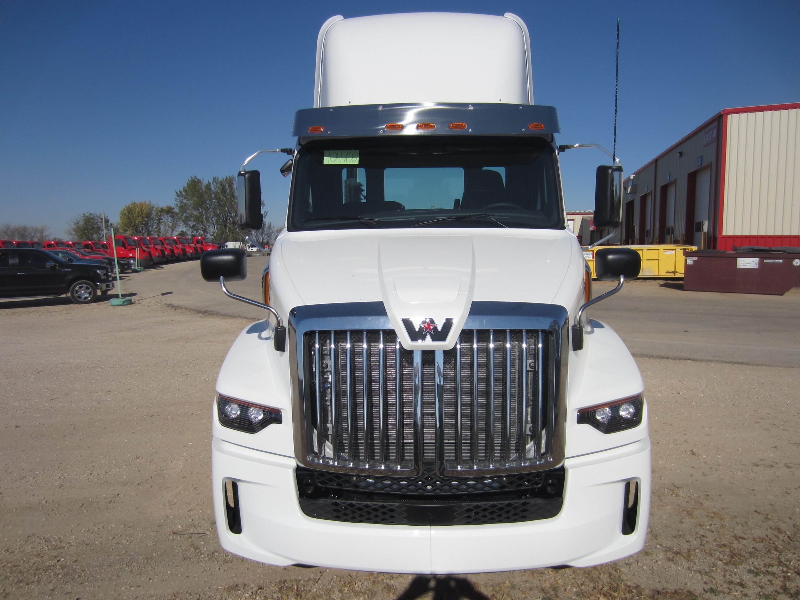 2025 Western Star 57X - image 2 of 6