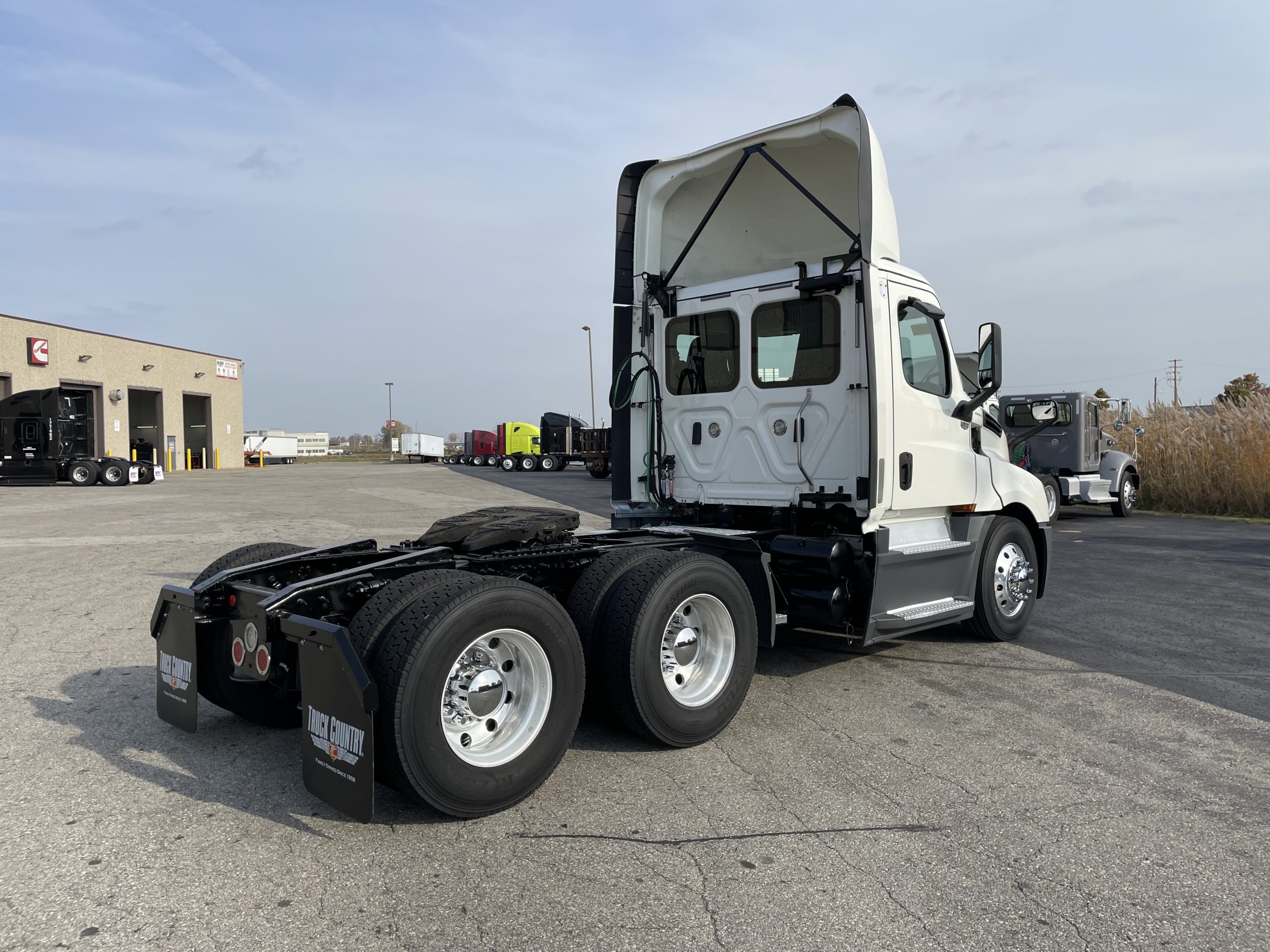 2020 Freightliner PT126 - image 1 of 5