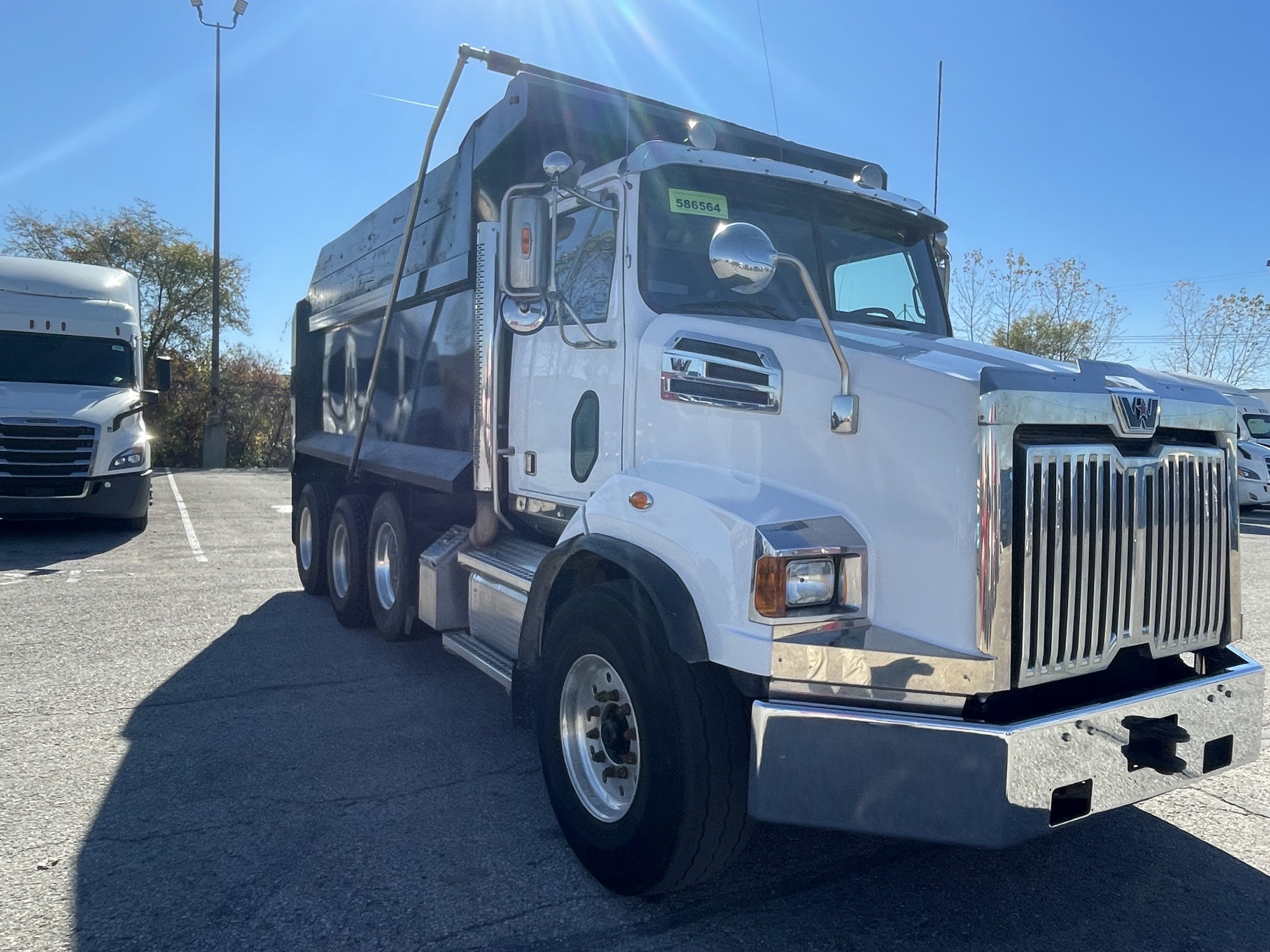 2019 Western Star 4700SB - image 3 of 4