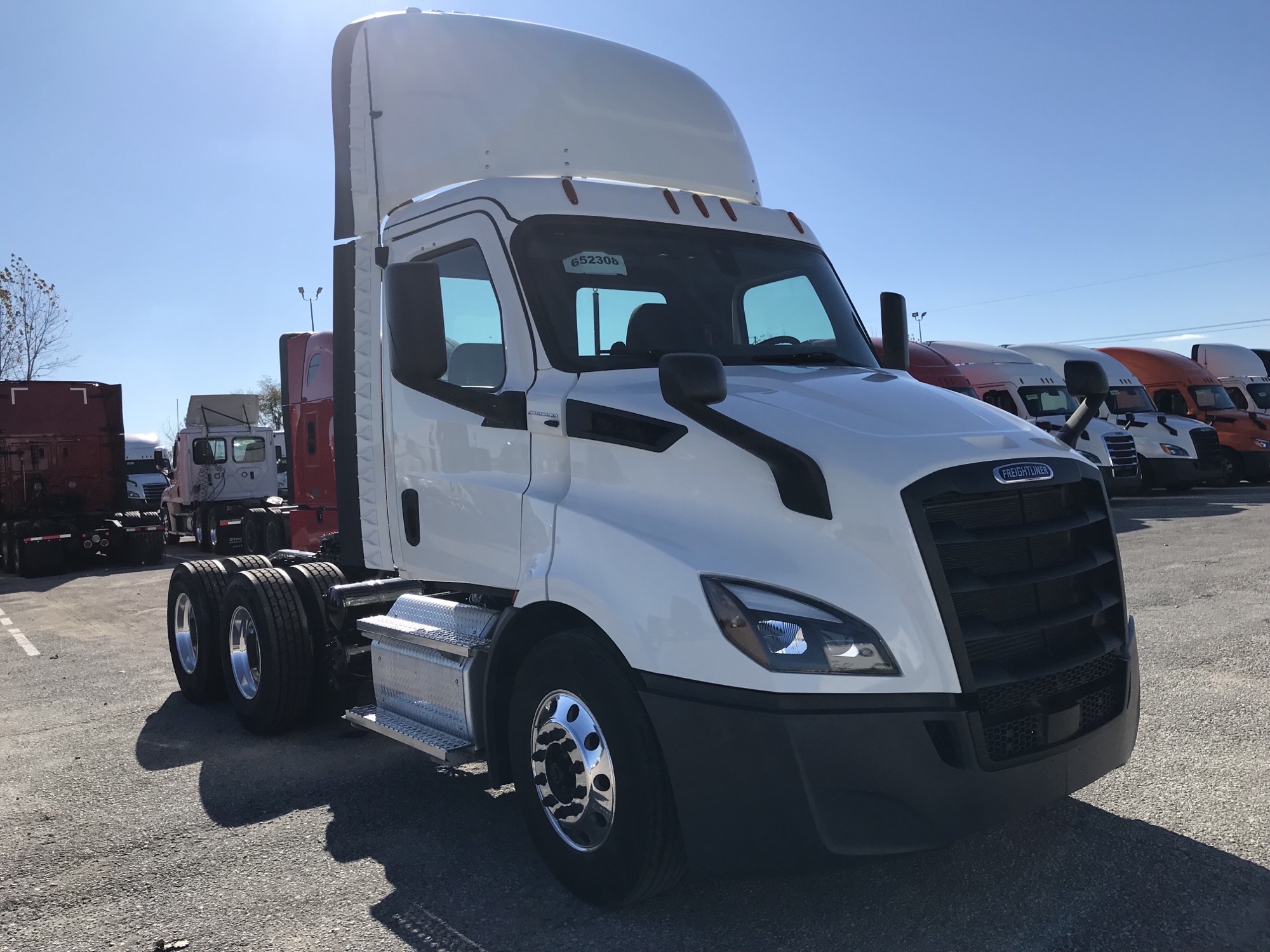 2020 Freightliner PE116 - image 3 of 5