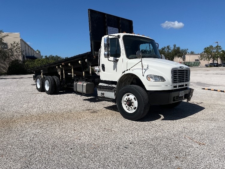 2016 Freightliner M280 - image 1 of 2