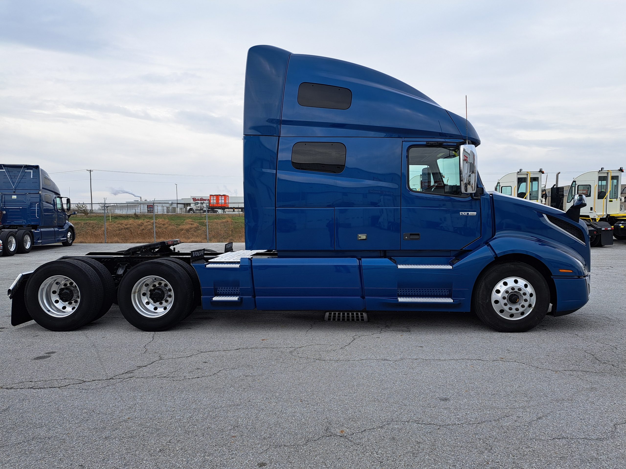 2021 Volvo VNL760 - image 6 of 6