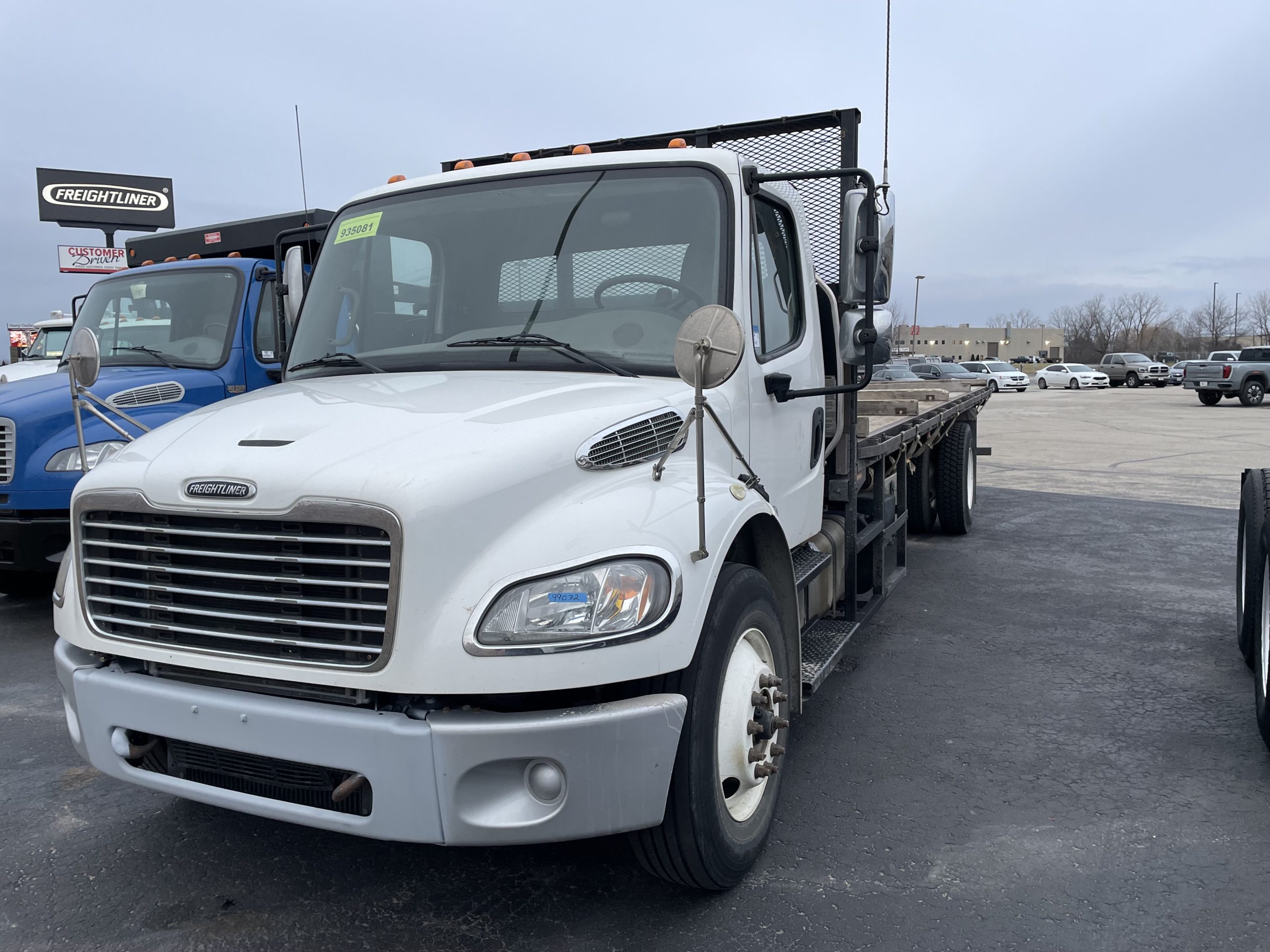 2019 Freightliner M2 106 - image 1 of 1