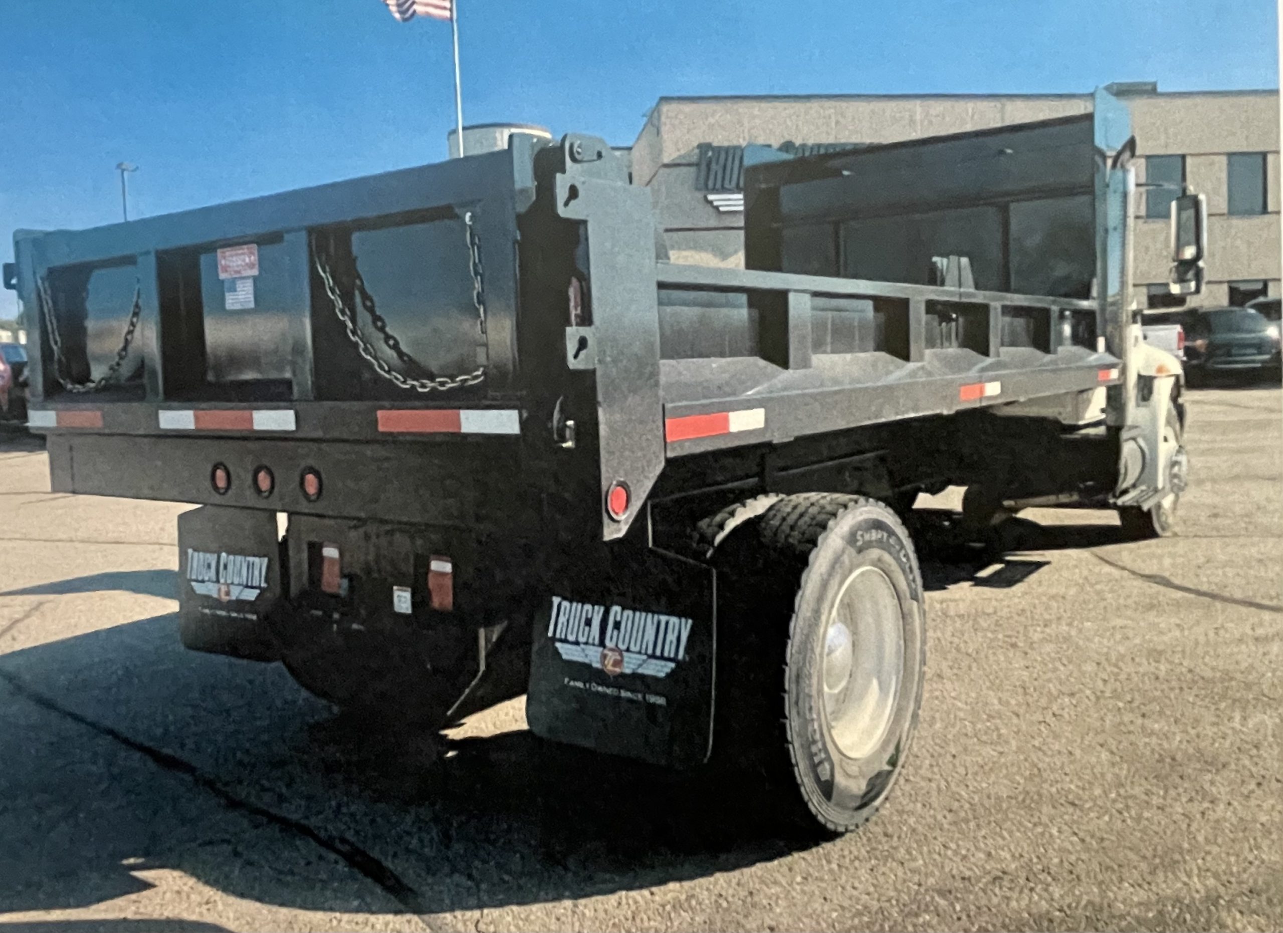 2018 International 4300 - image 1 of 1