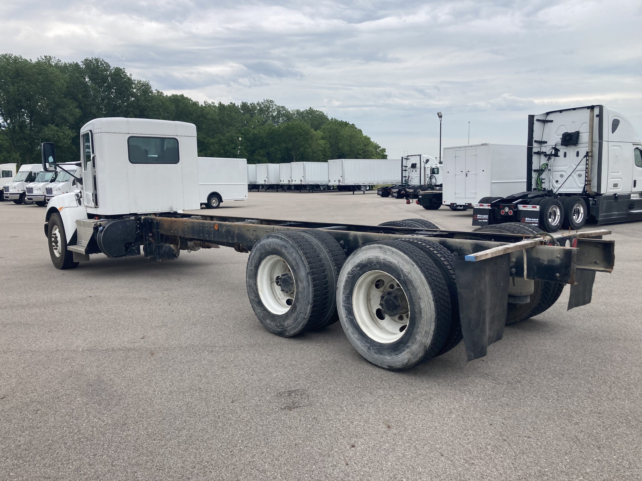 2020 Kenworth T370 - image 3 of 4