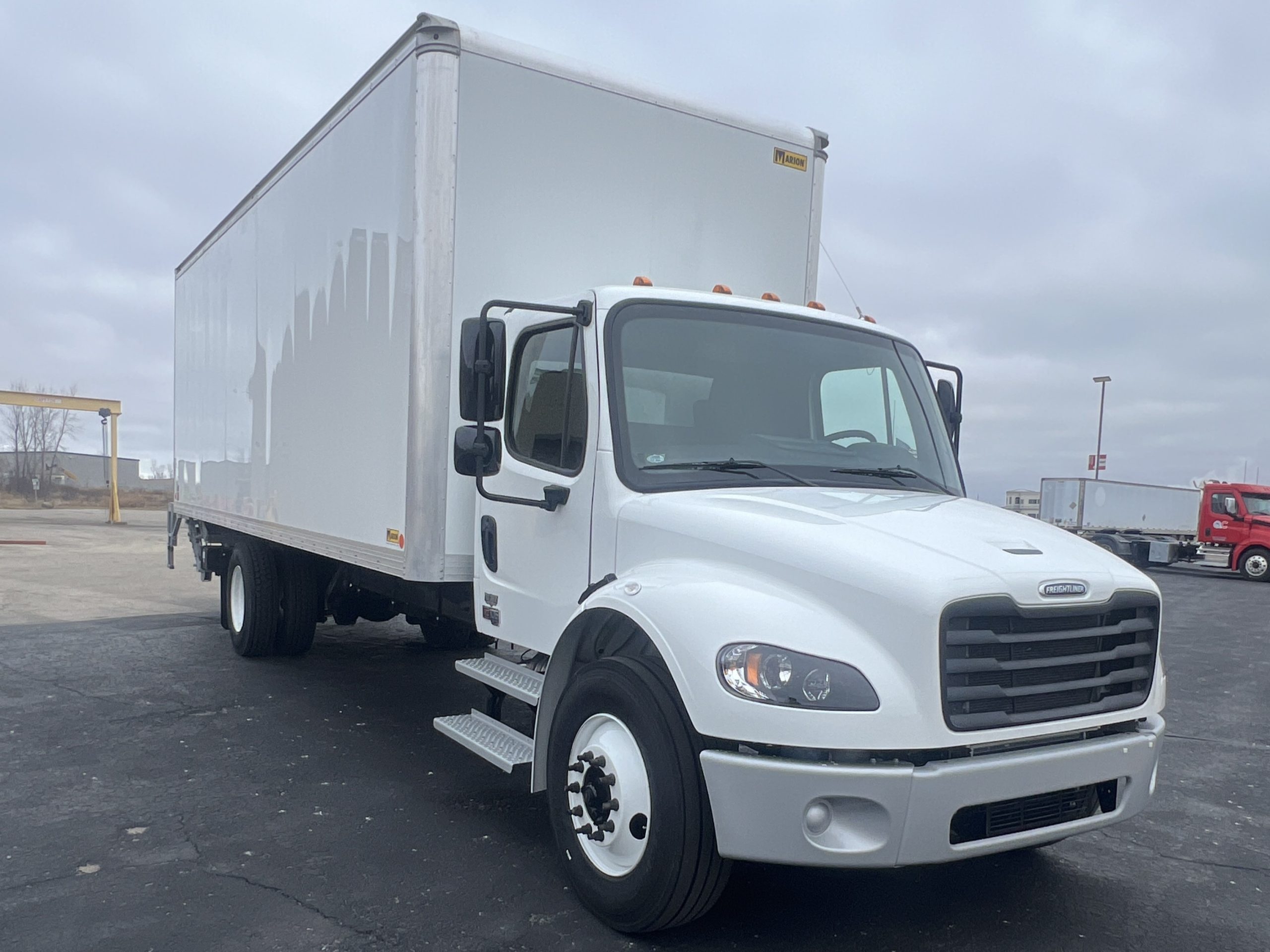 2025 Freightliner M2 106 - image 3 of 6