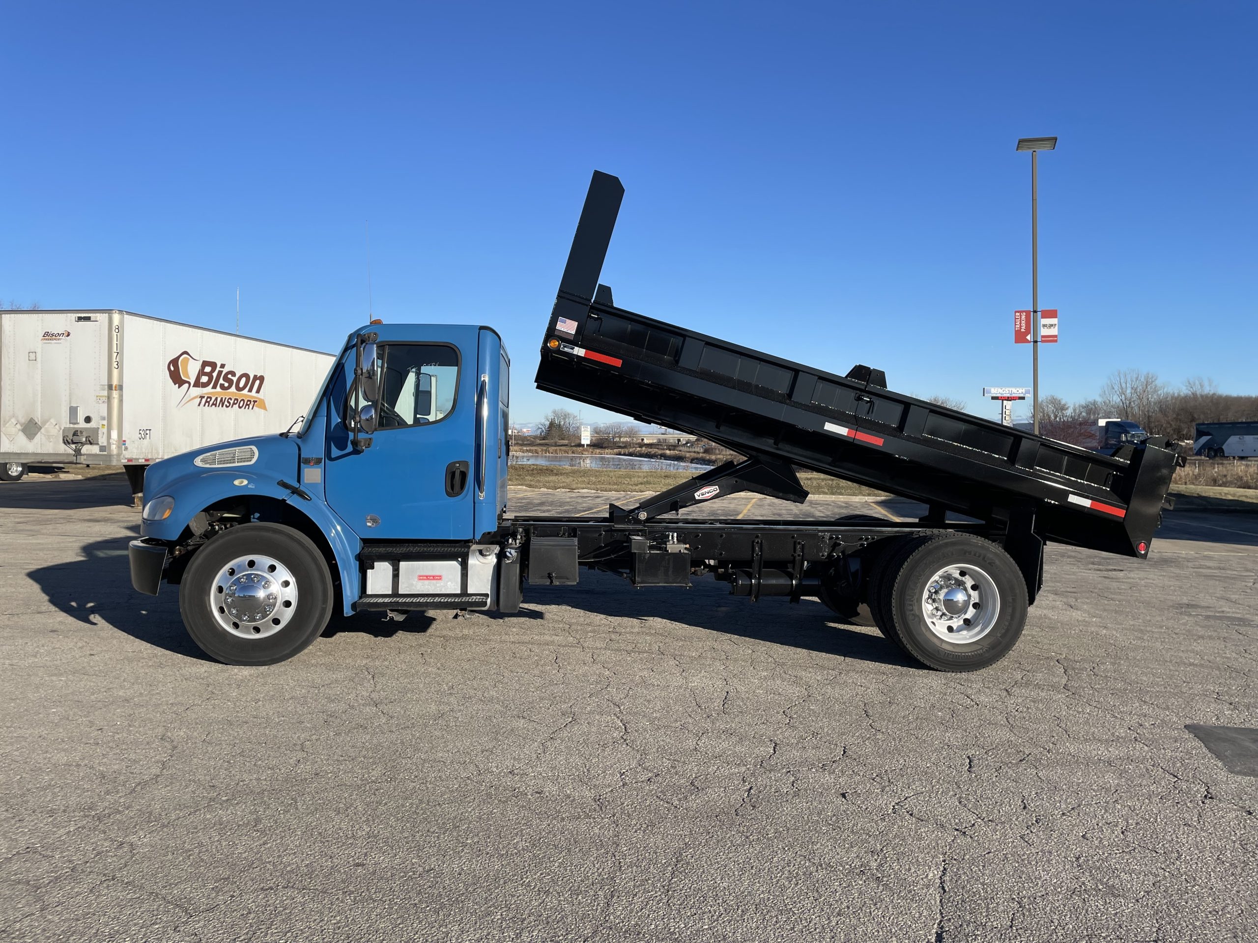 2017 Freightliner M2 106 - image 6 of 6