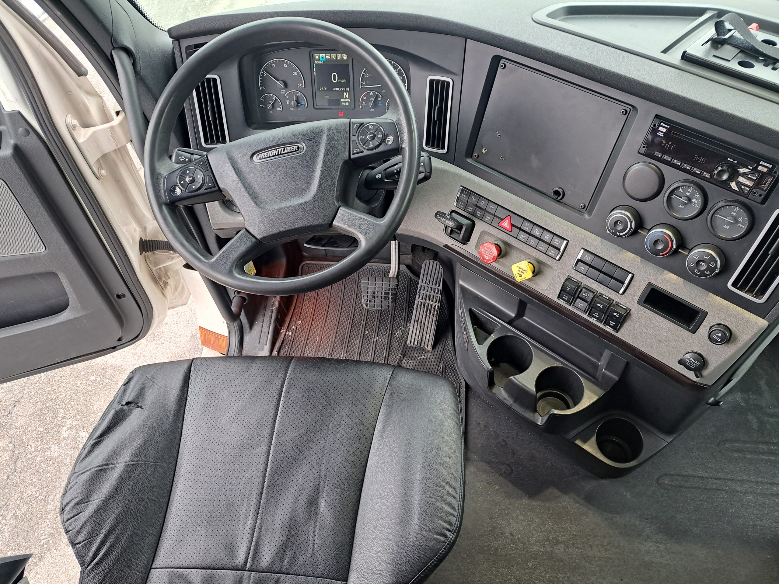 2020 Freightliner PT126 - image 5 of 6