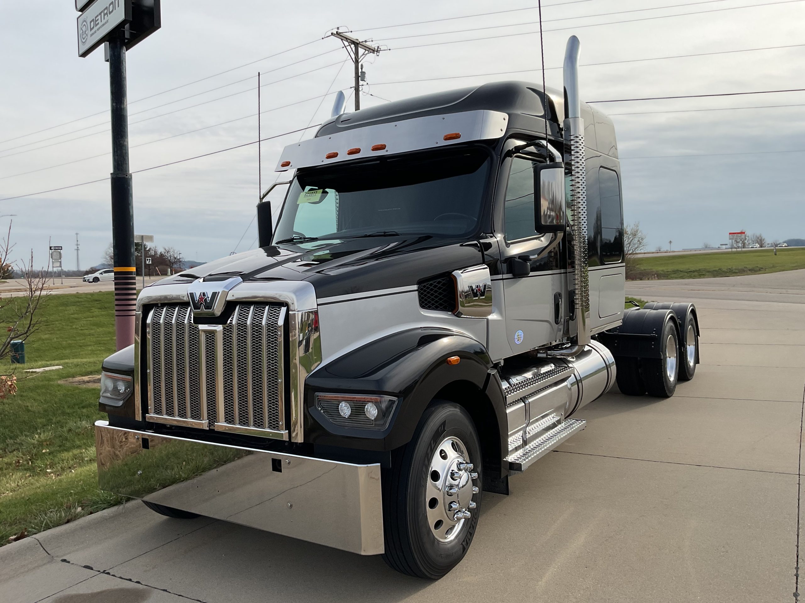 2024 Western Star 49X - image 1 of 6