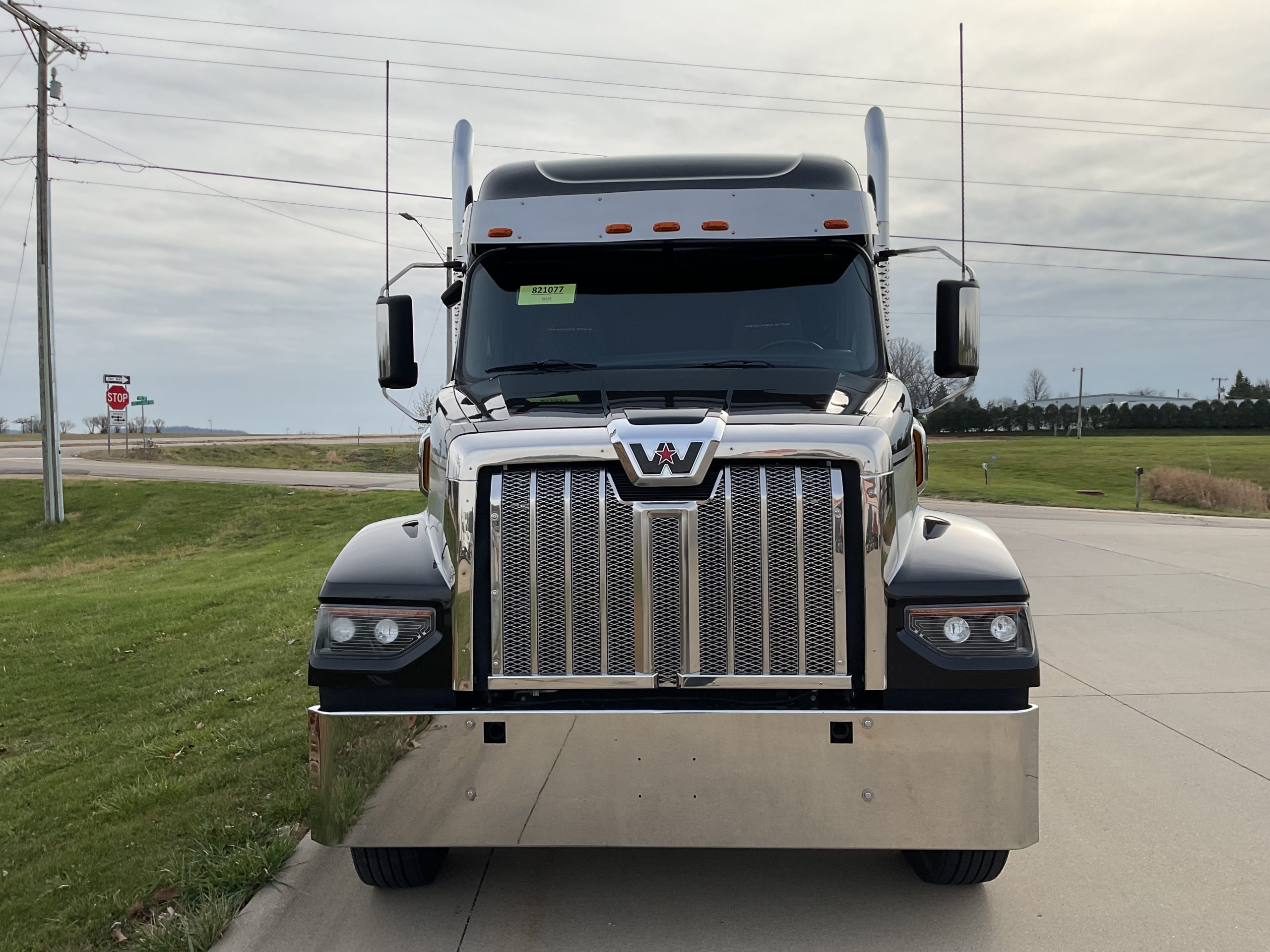 2024 Western Star 49X - image 2 of 6