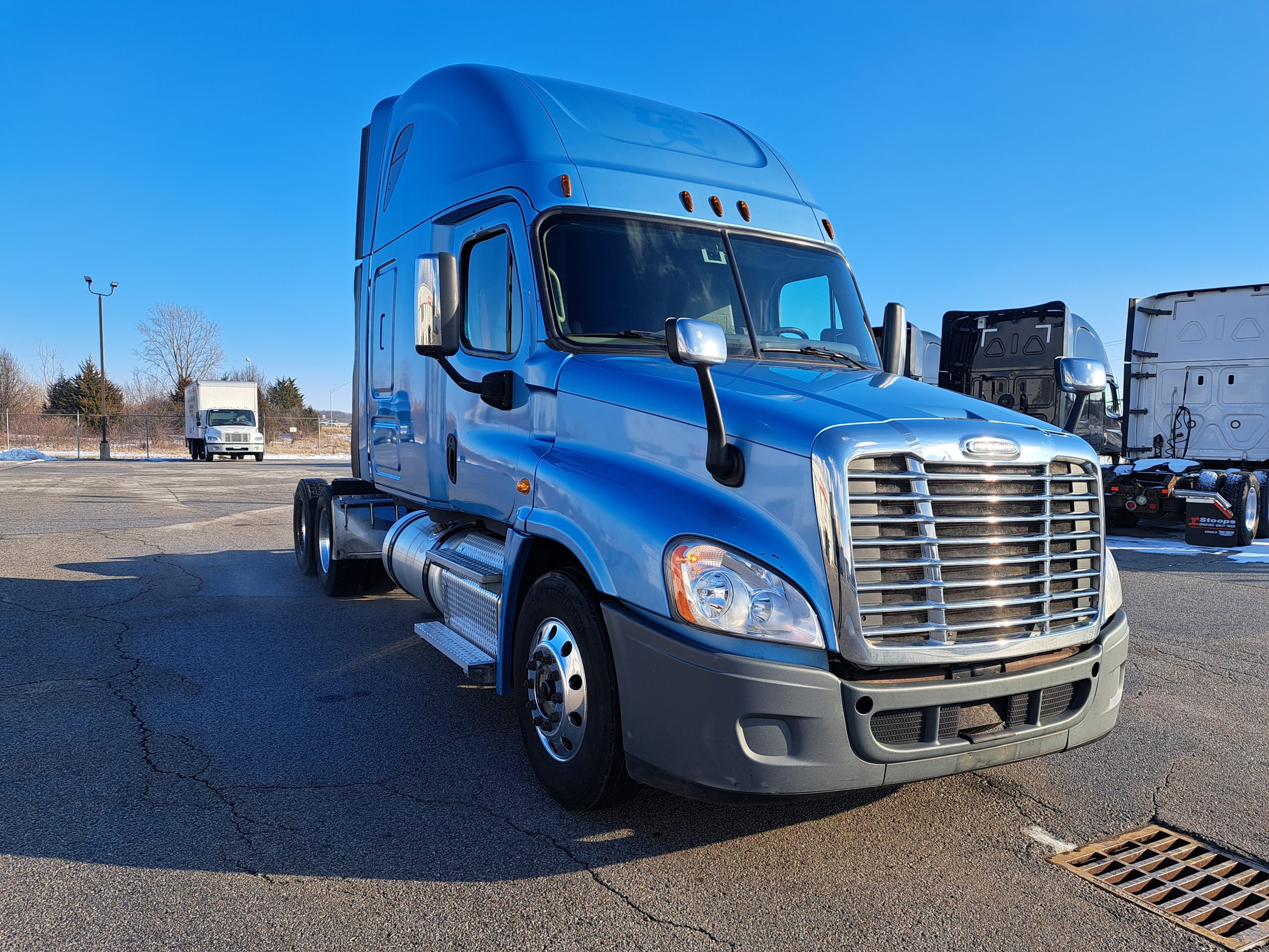 2015 Freightliner CA125 - image 6 of 6