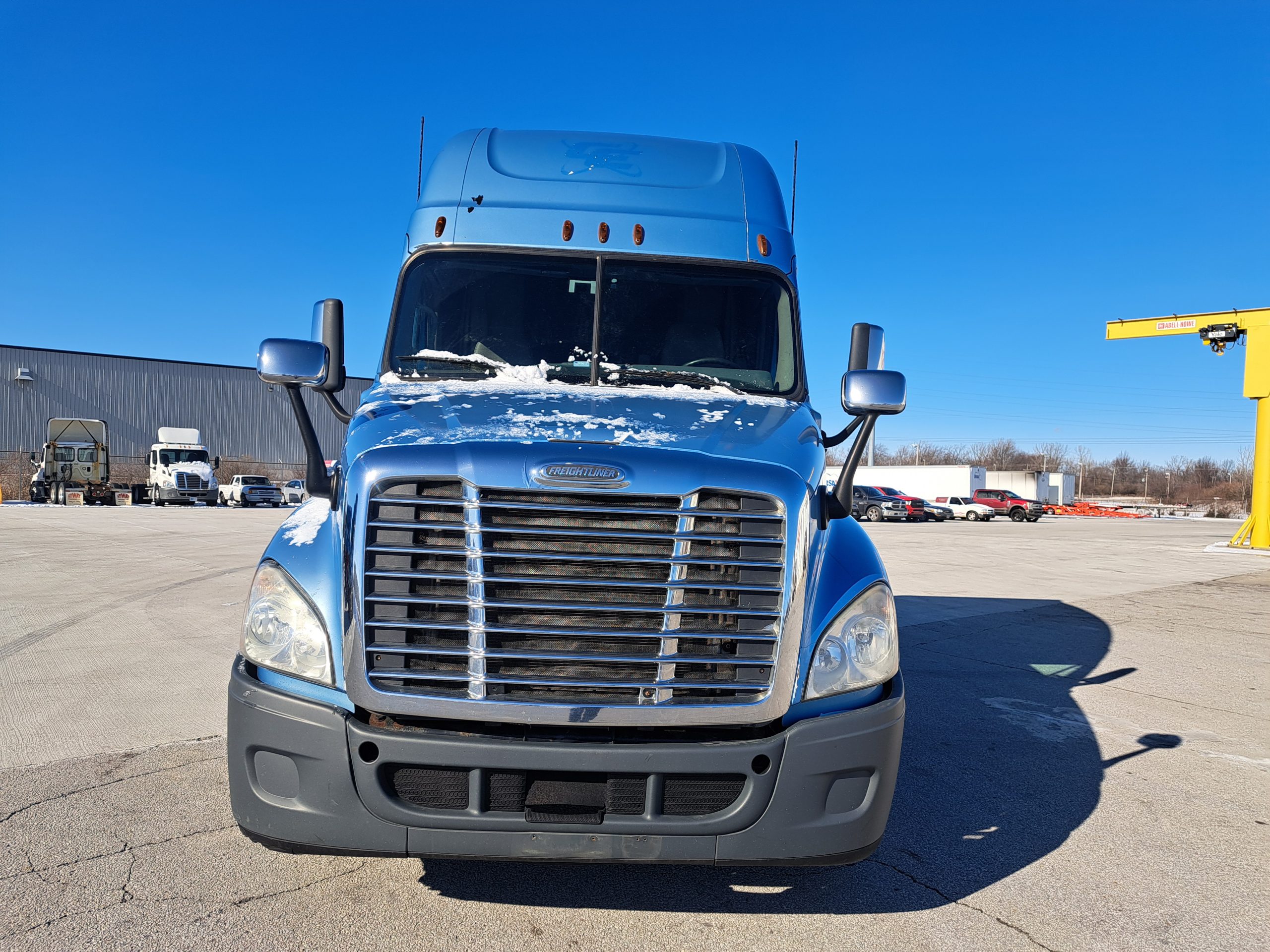 2013 Freightliner CA125 - image 2 of 6