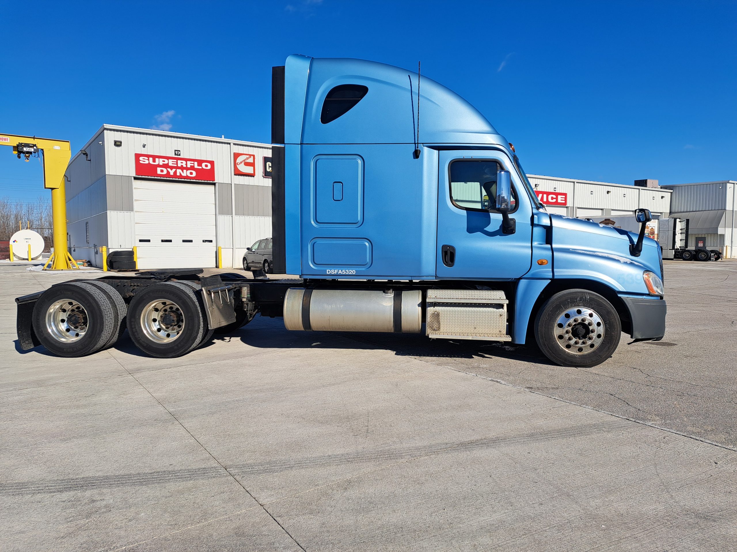 2013 Freightliner CA125 - image 6 of 6